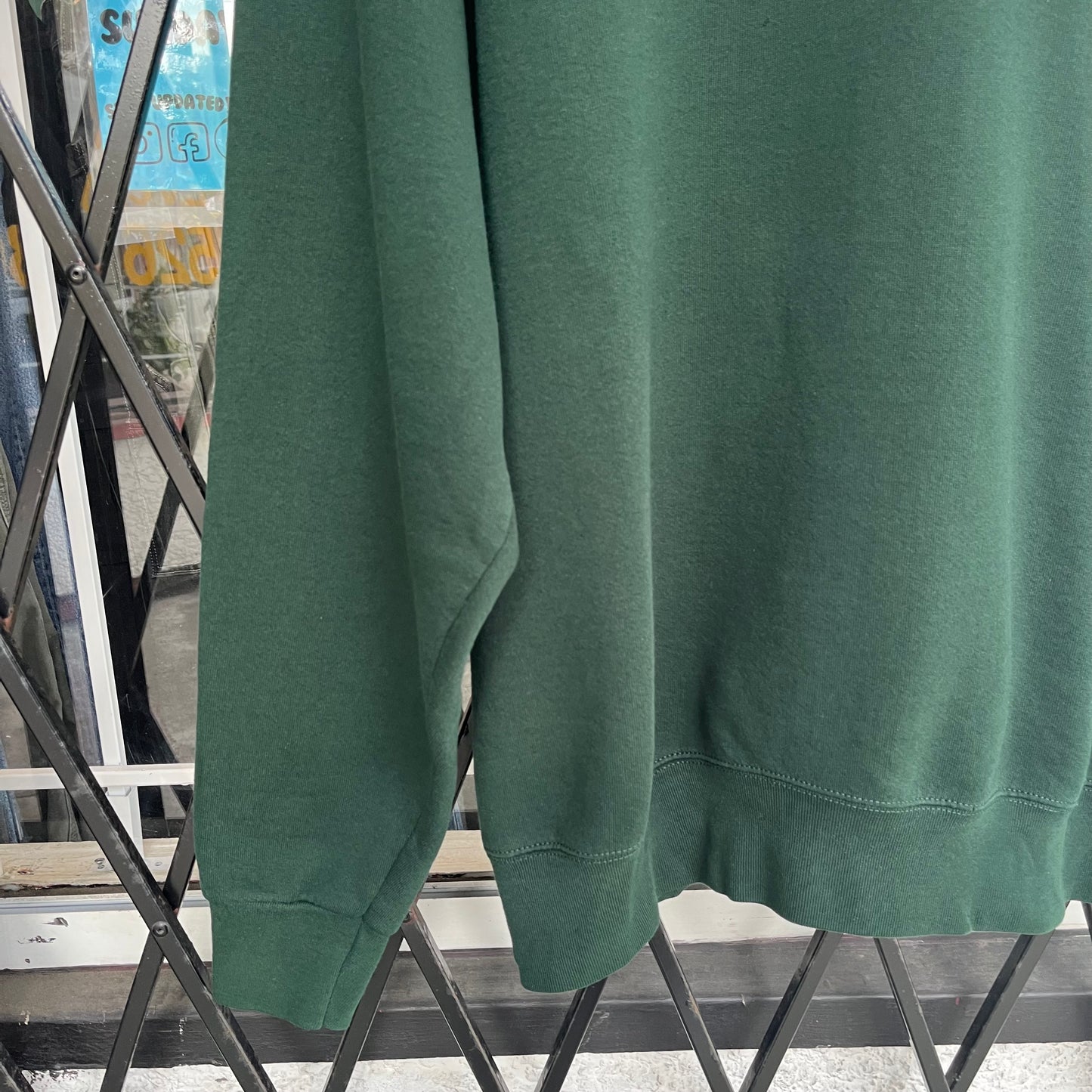 Vintage Guess Crewneck - Size XL