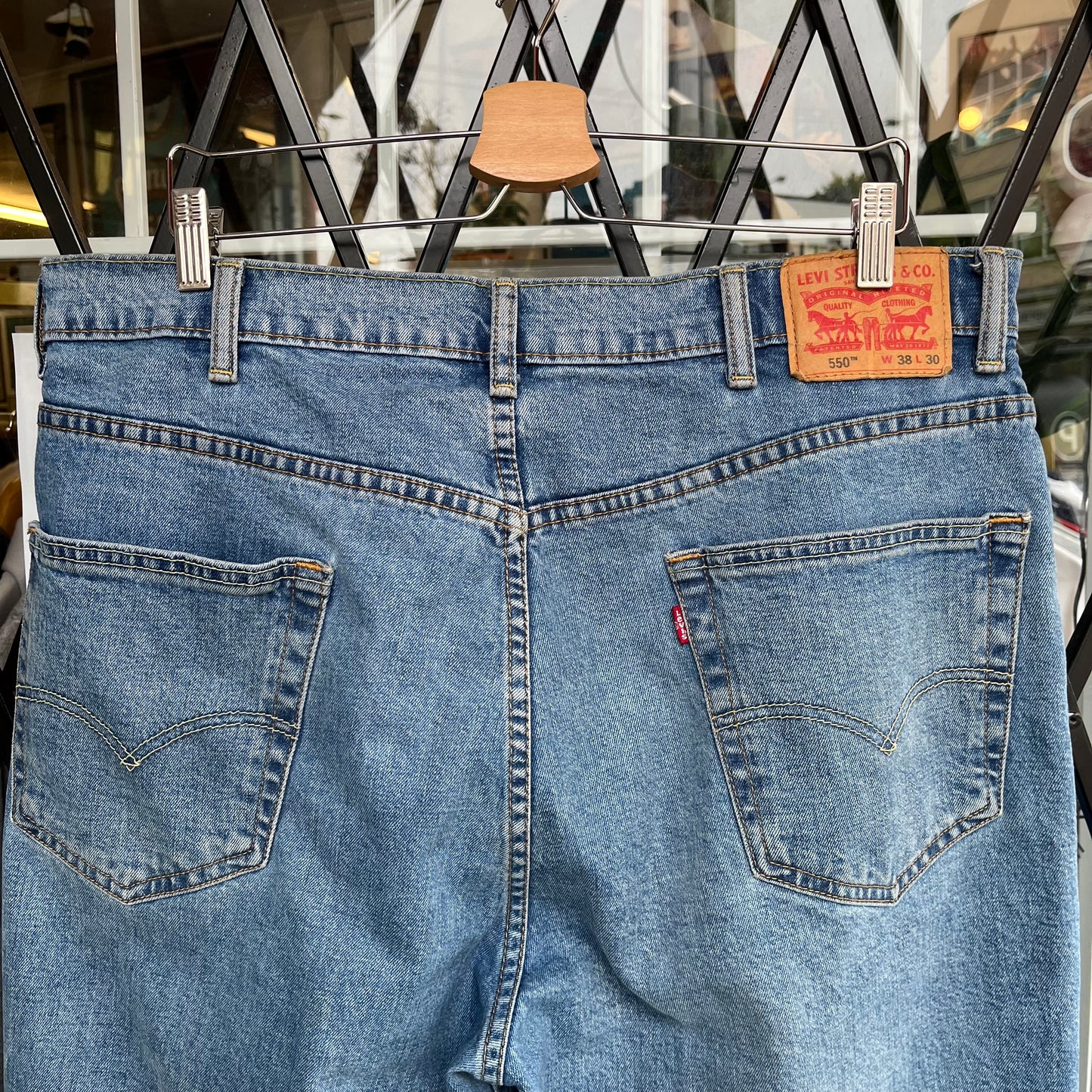 Levi’s 550 Pants - Size 38W