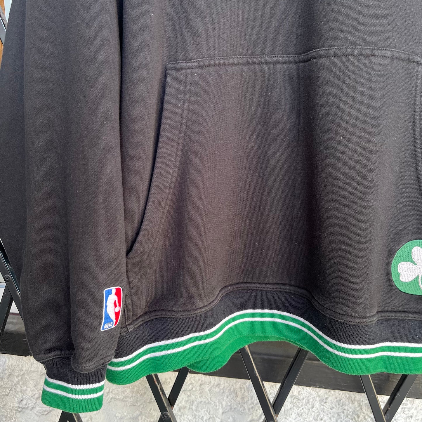 2000’s Nike Boston Celtics Hoodie - Size XL