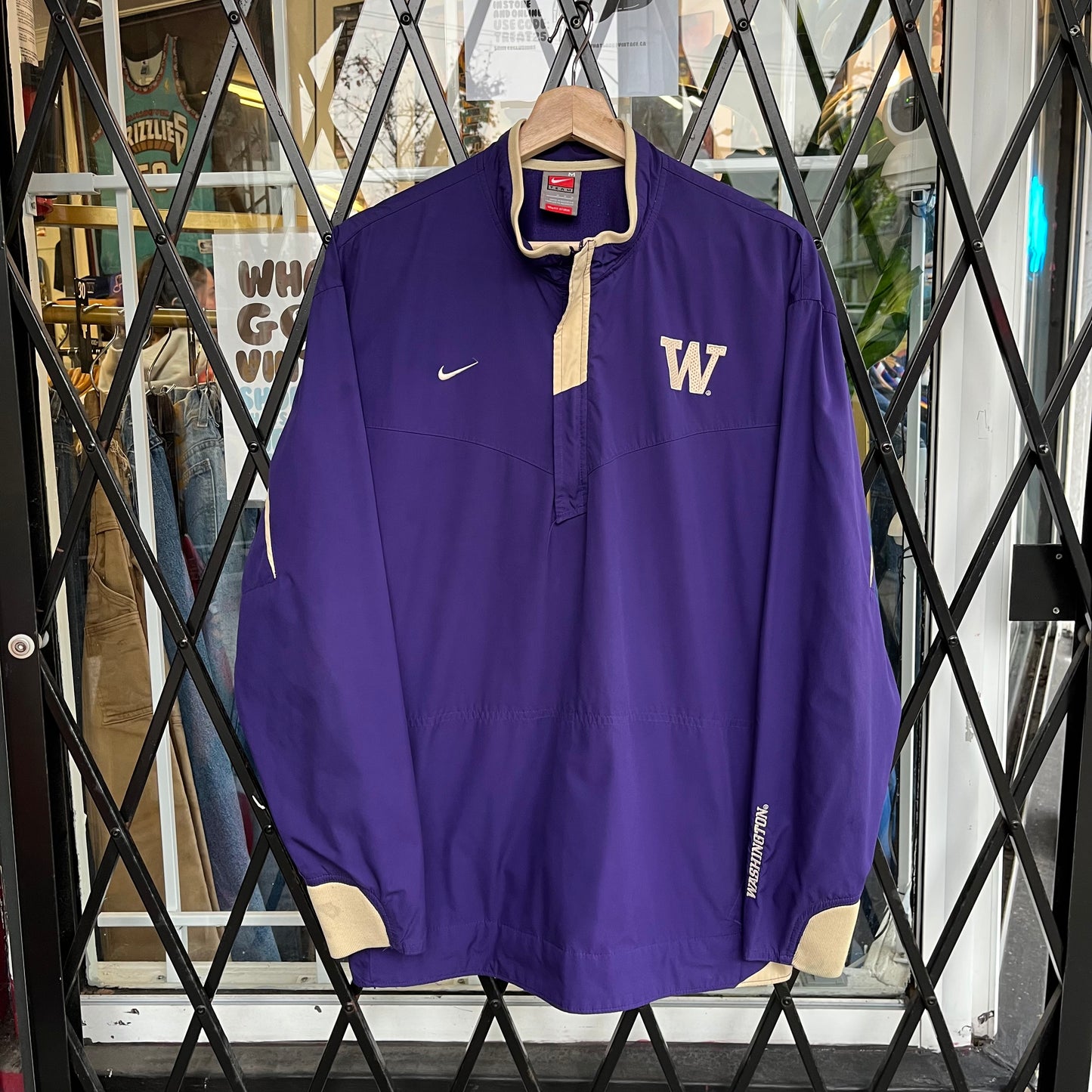 Nike Washington Huskies Pullover Windbreaker - Size M