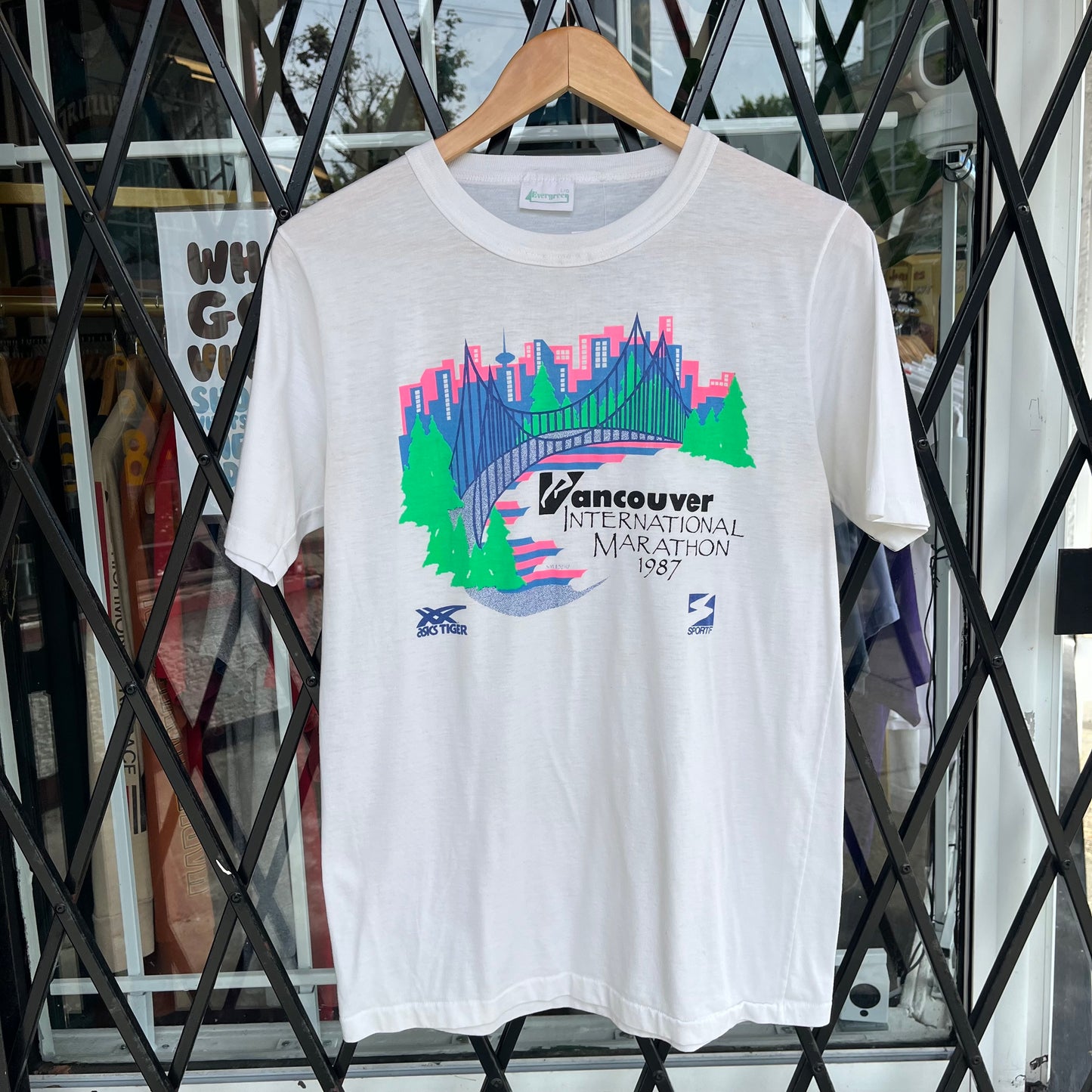 1987 Vancouver International Marathon Tee - Size L