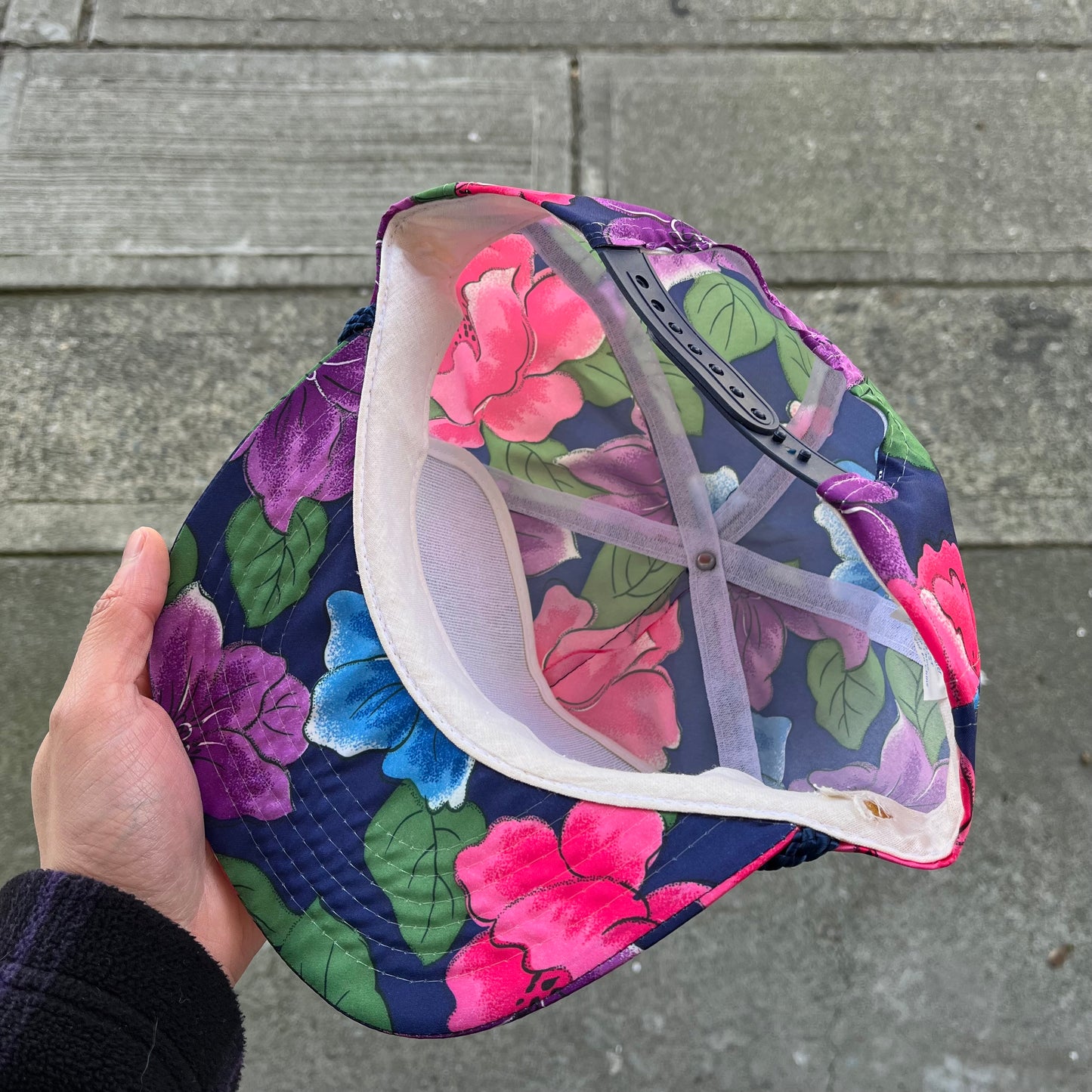 Vintage Dueck on Marine Dealership Floral Snapback
