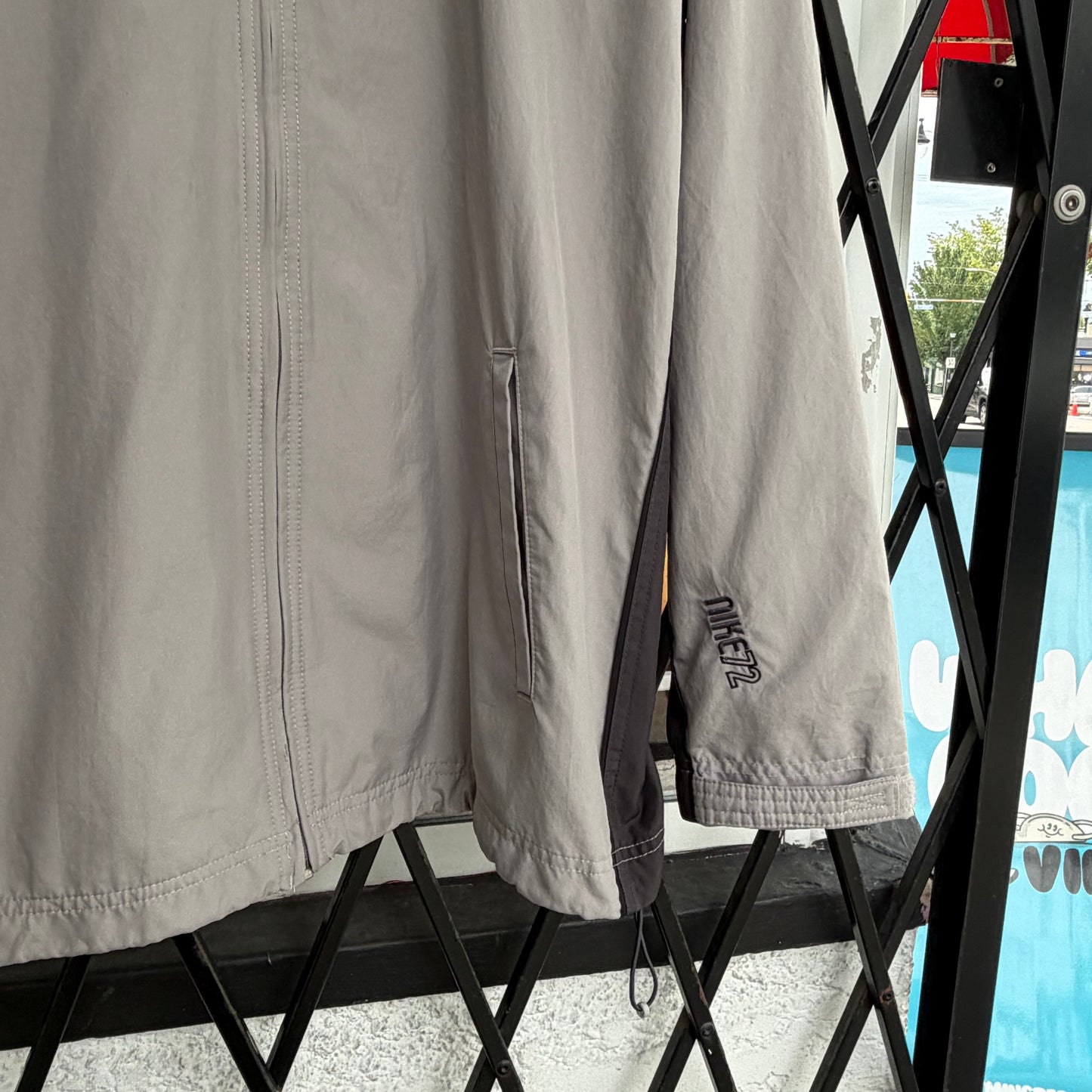 Vintage Nike Windbreaker - Size L