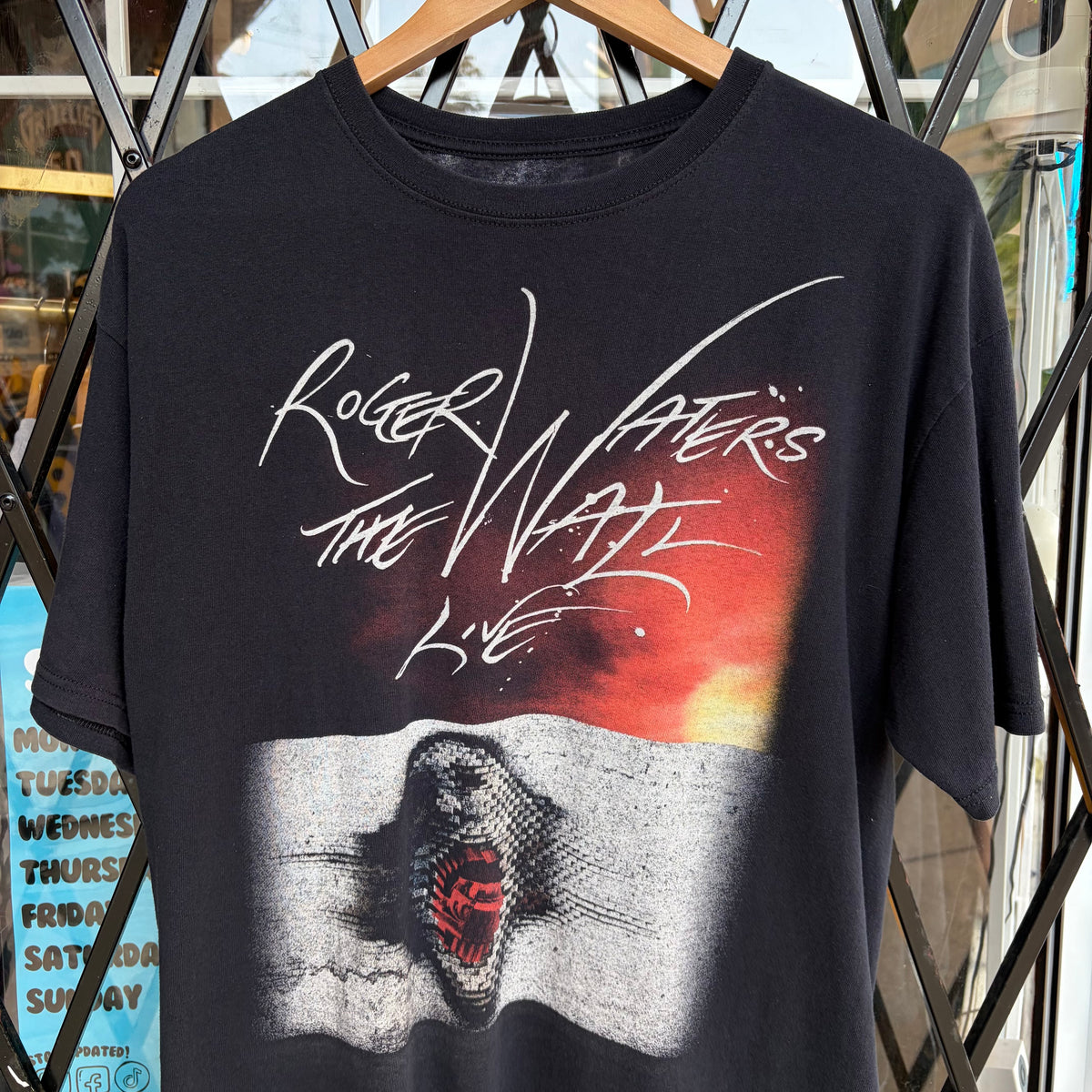 2012 Roger Waters The Wall Tour Tee - Size L