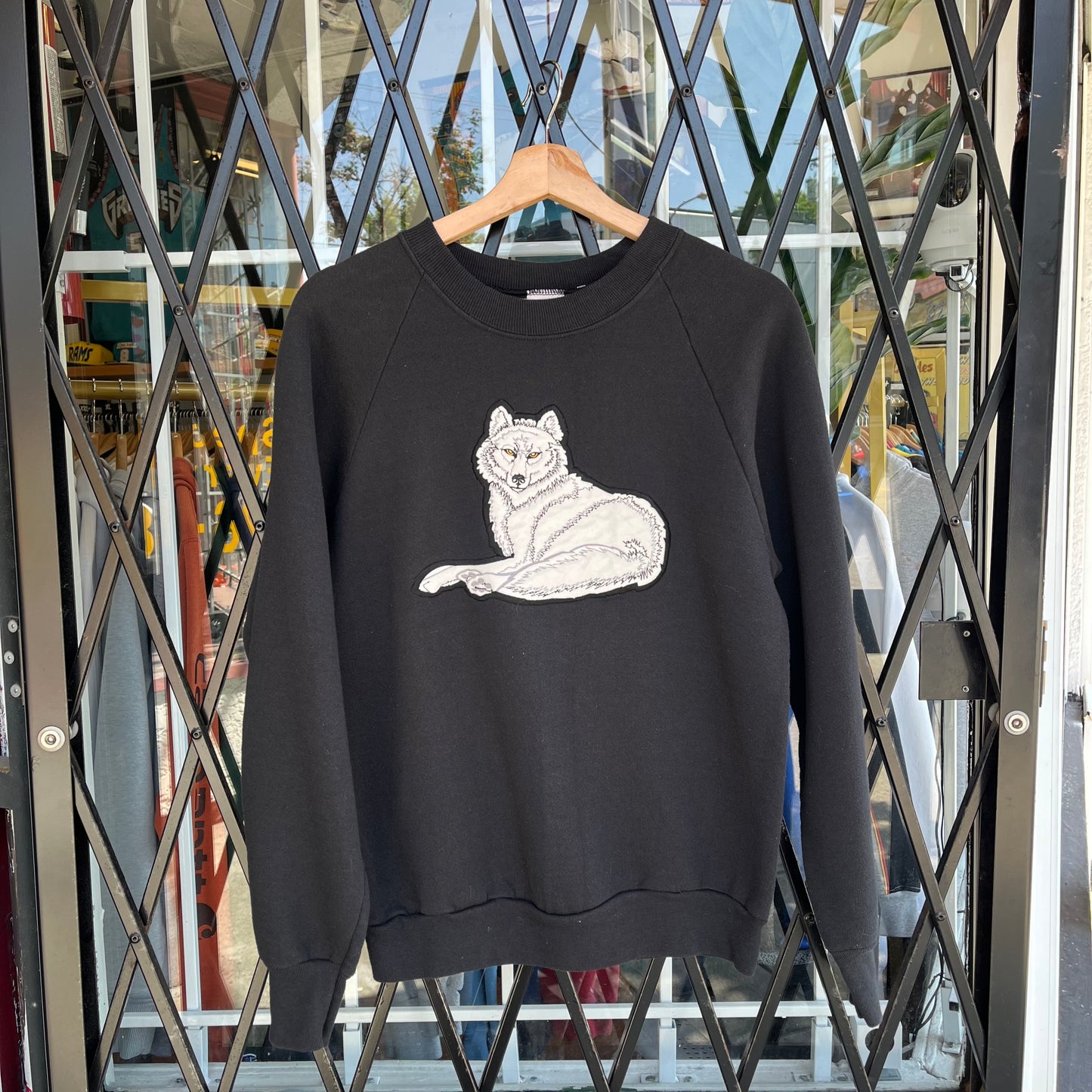Vintage 90s Wolf Crewneck - Size M