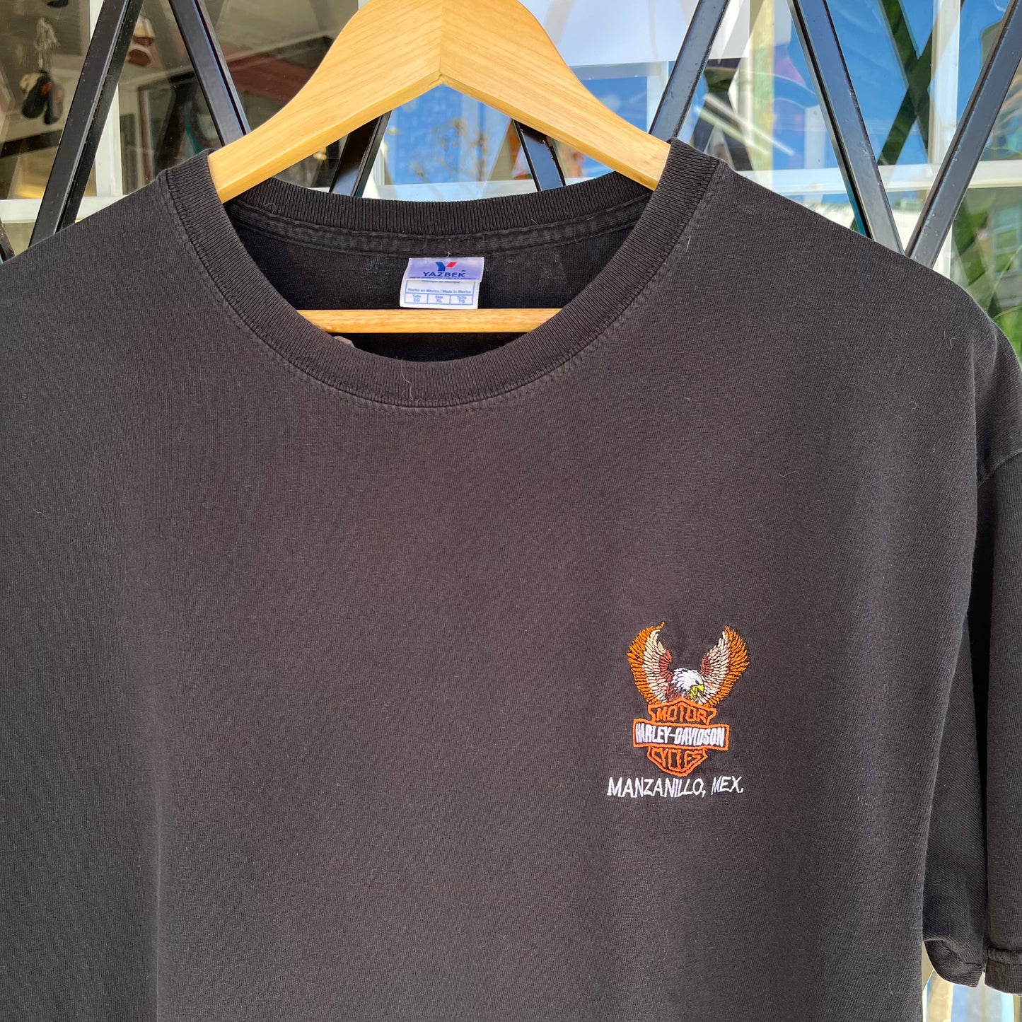 Harley Davidson Embroidered Souvenir Tee - Size XL