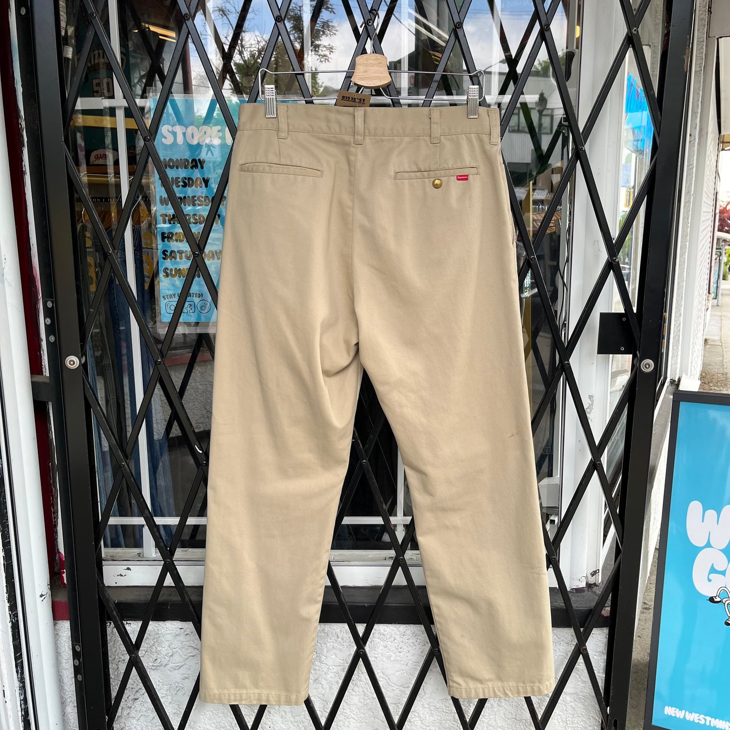 Supreme Khaki Pants - Size 32W x 32L