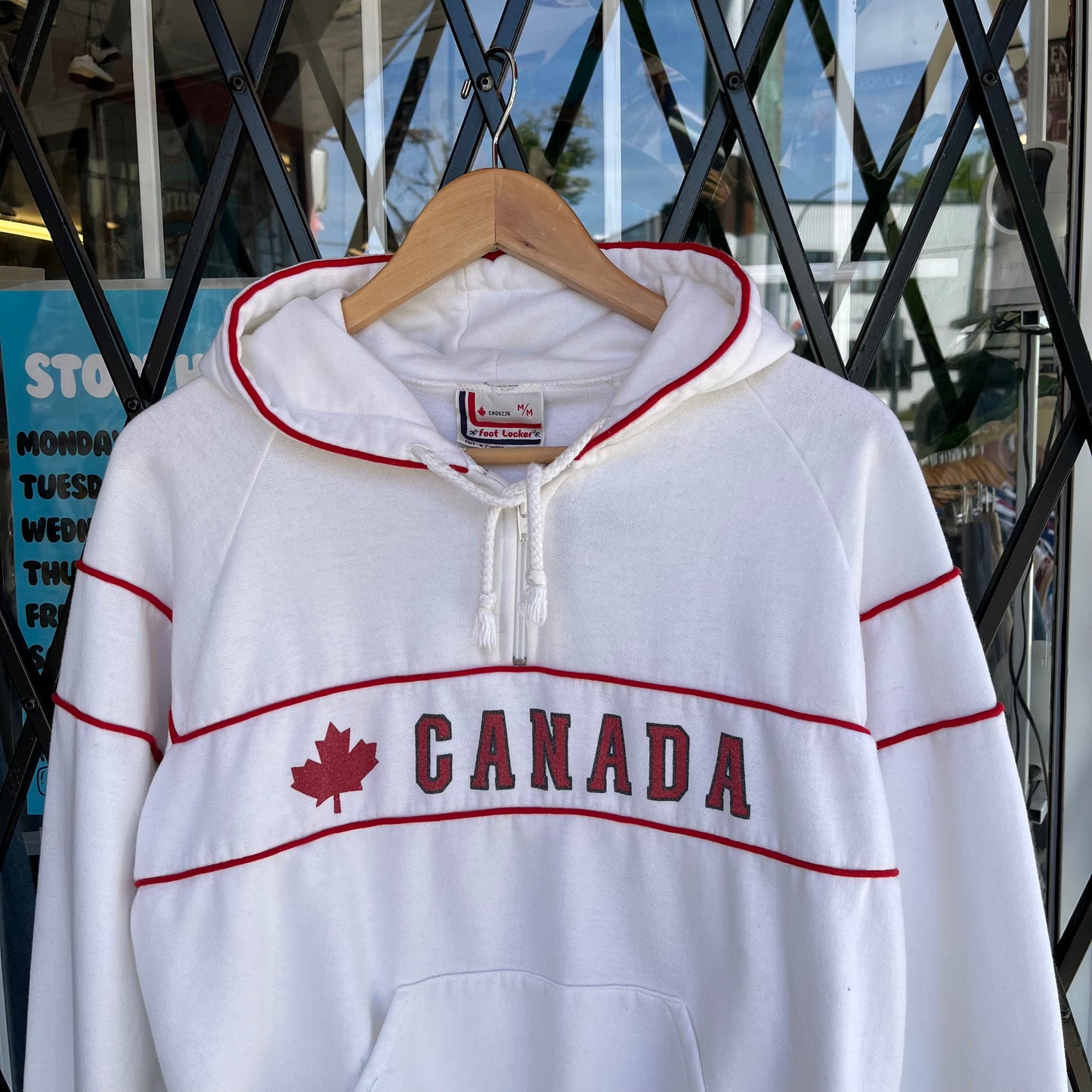 Vintage Canada Hoodie - Size M