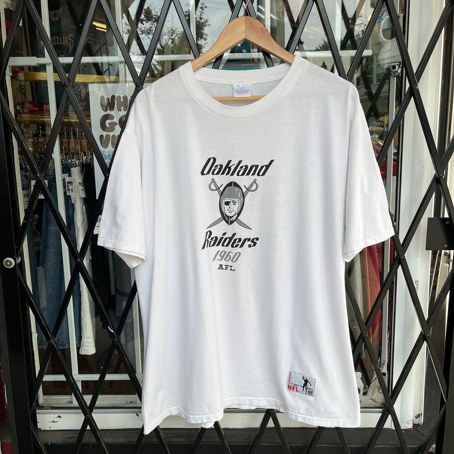 Vintage Oakland Raiders Tee - Size XL