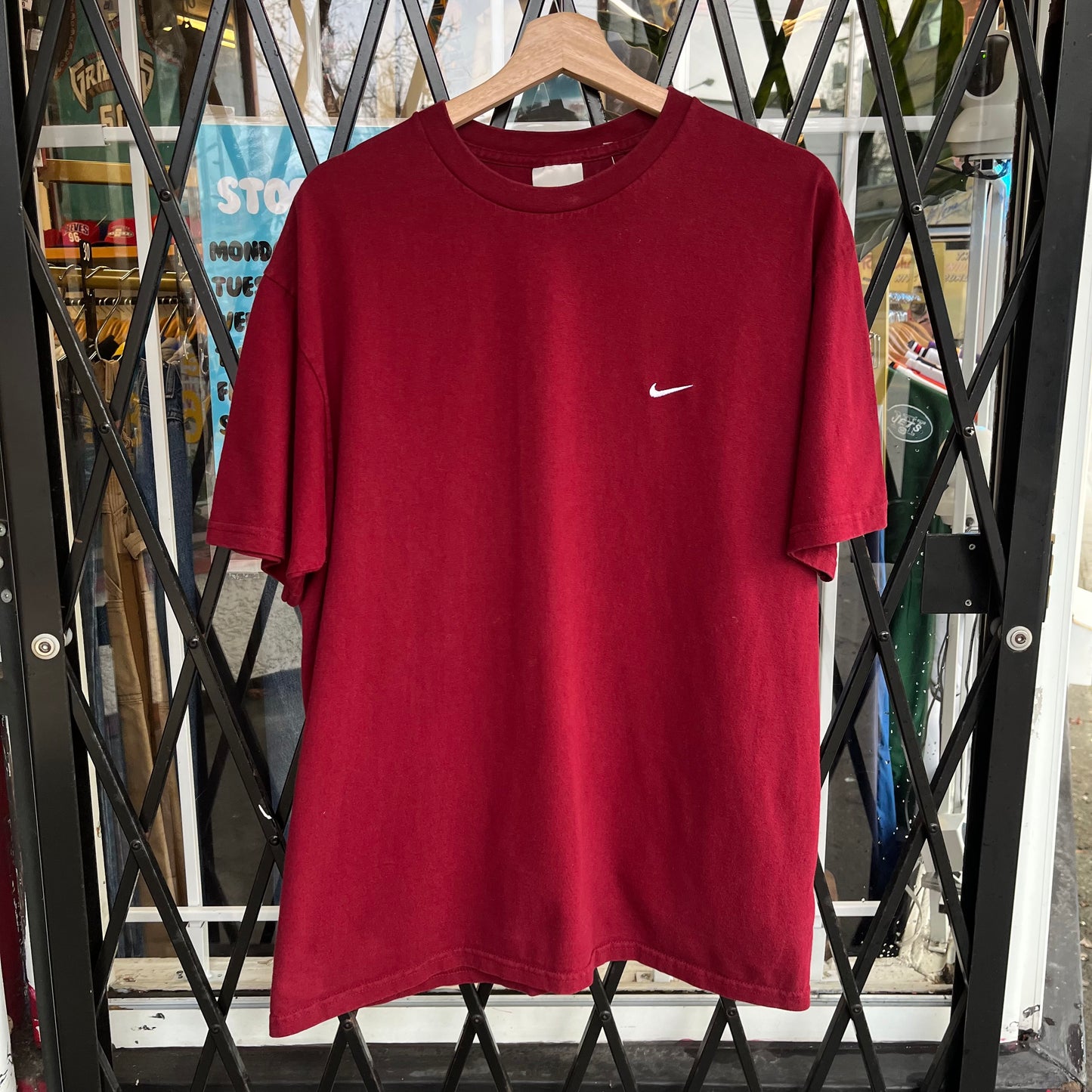 Vintage Nike Essential Tee - Size L