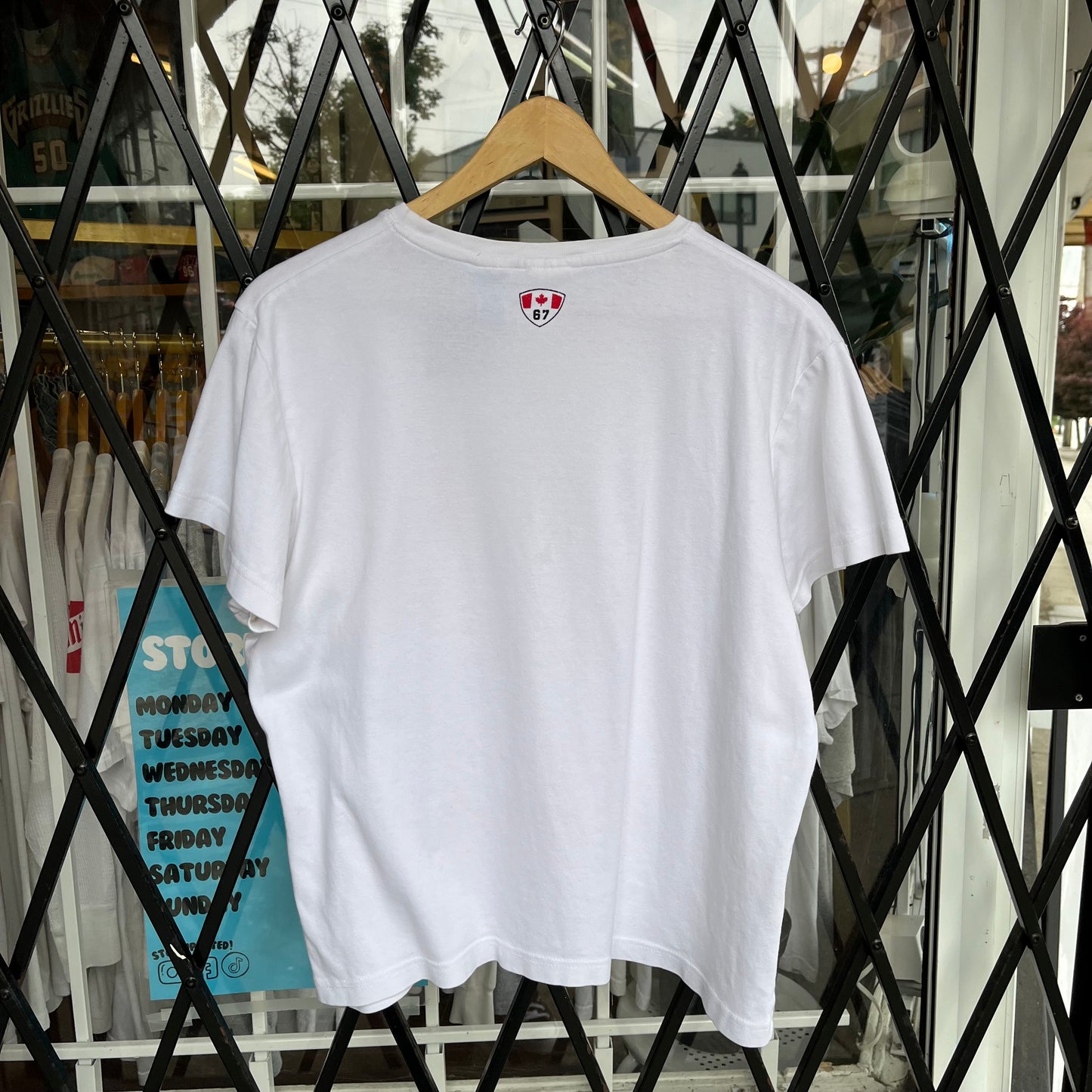 Vintage Canada Tee - Size Women’s XL