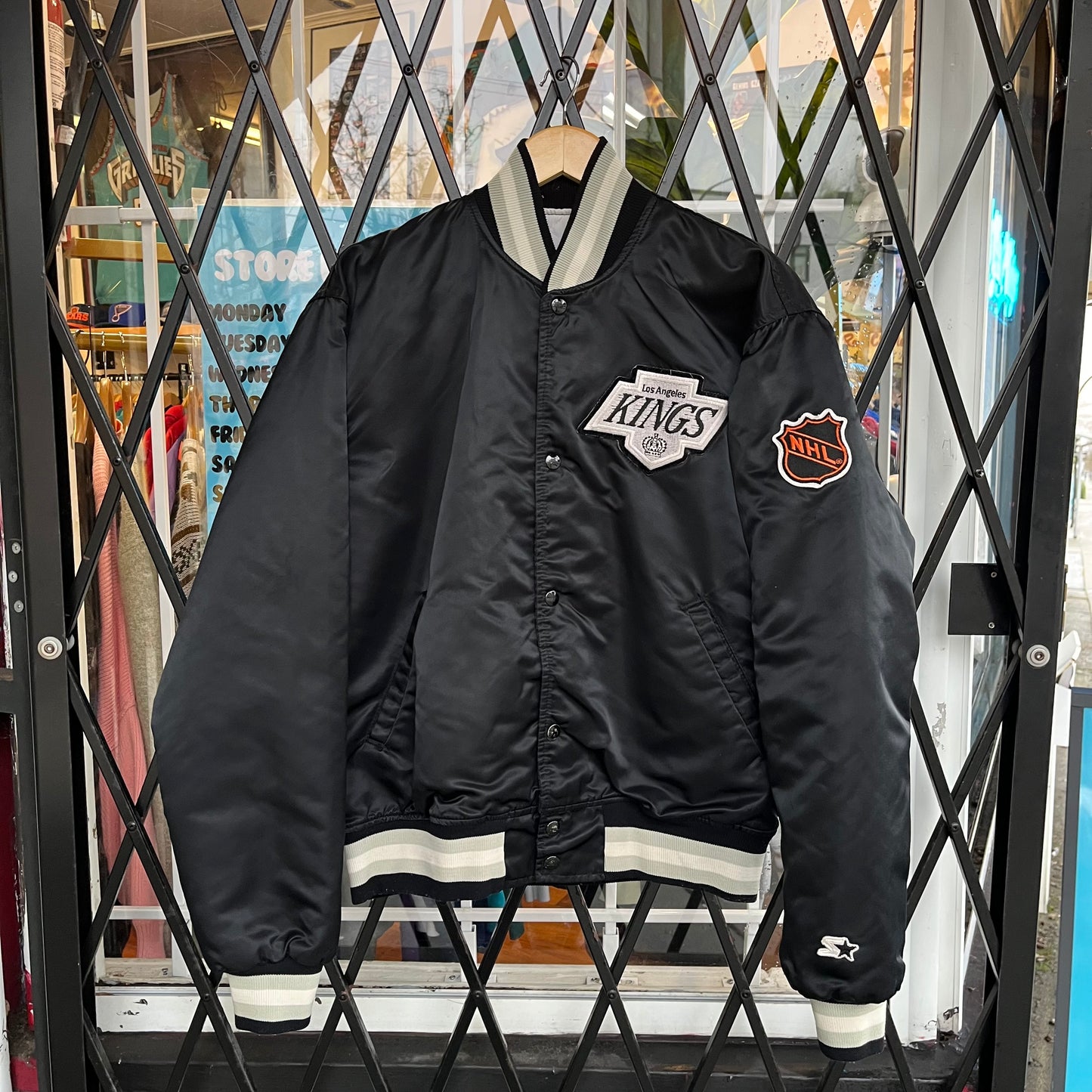 Vintage Starter LA Kings Satin Jacket - Size L