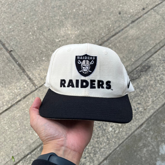 Vintage Nike Oakland Raiders Snapback