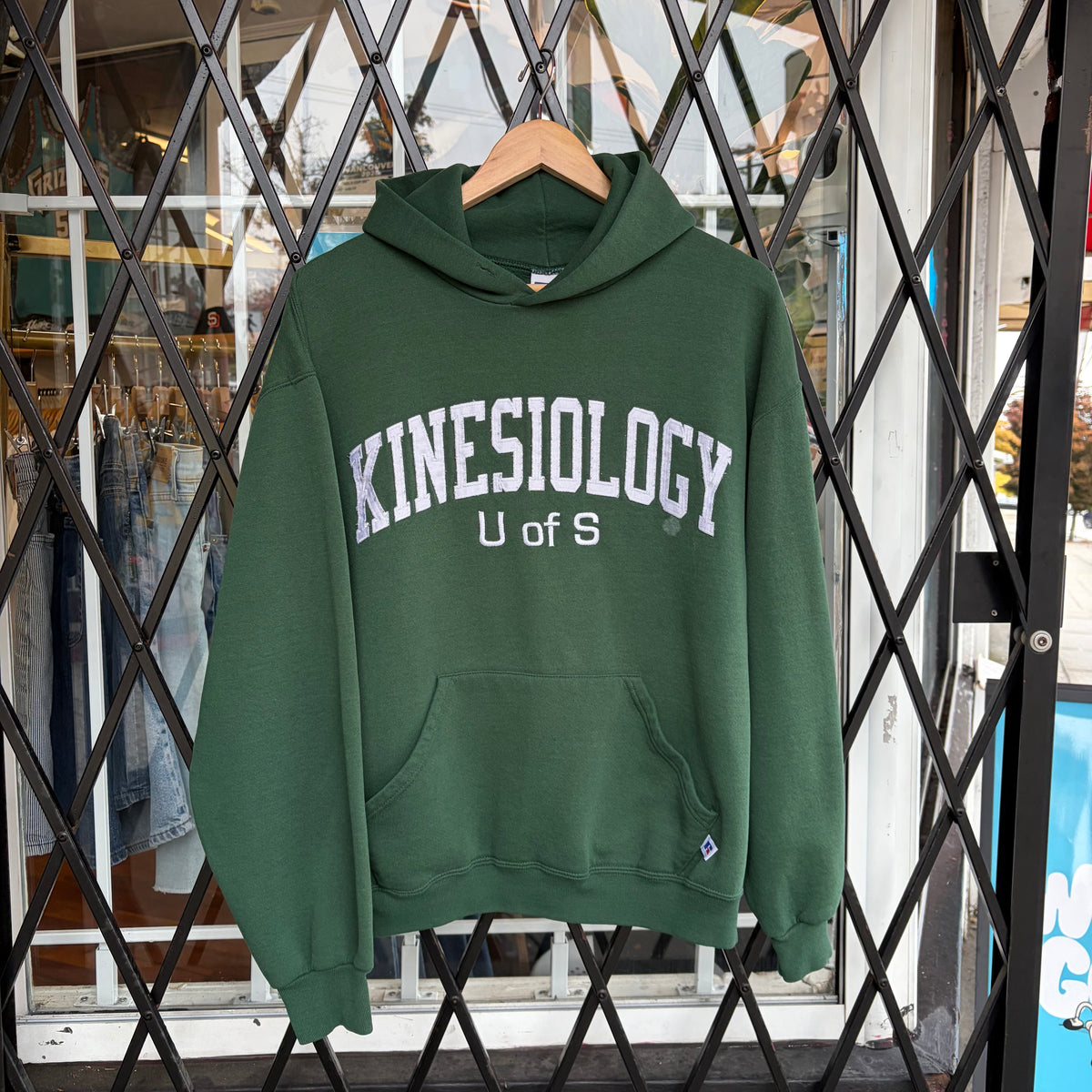 Vintage Russell University of Saskatchewan Kinesiology Hoodie - Size L