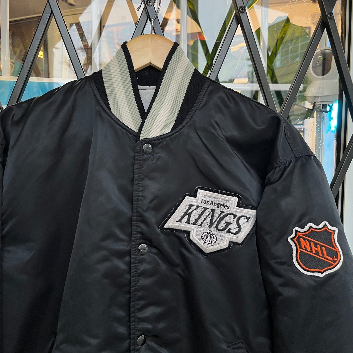 Vintage Starter LA Kings Satin Jacket - Size L