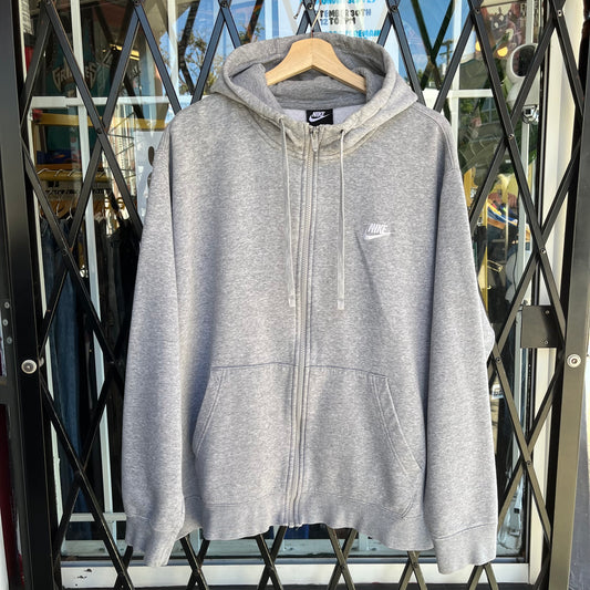 Nike Basic Hoodie - Size XL