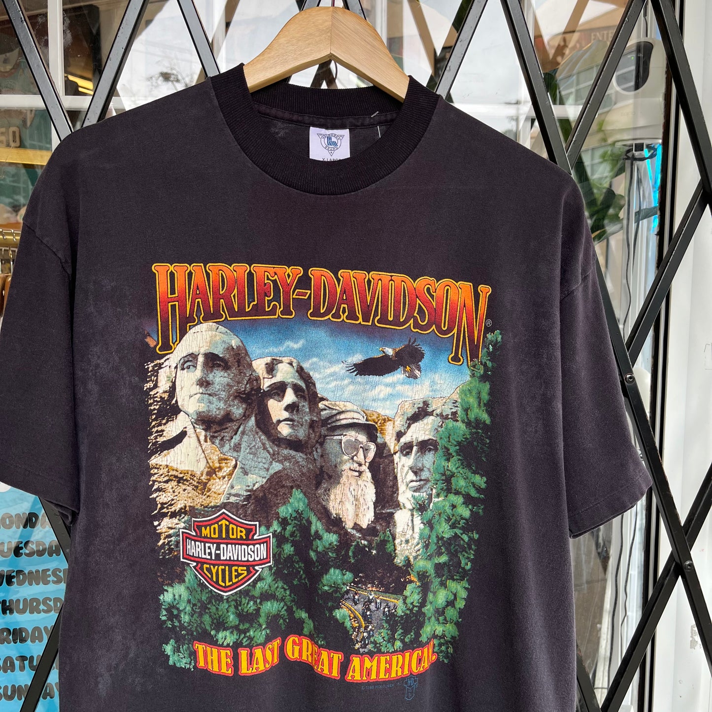 1988 Harley Davidson Holoubek Mount Rushmore Tee - Size XL