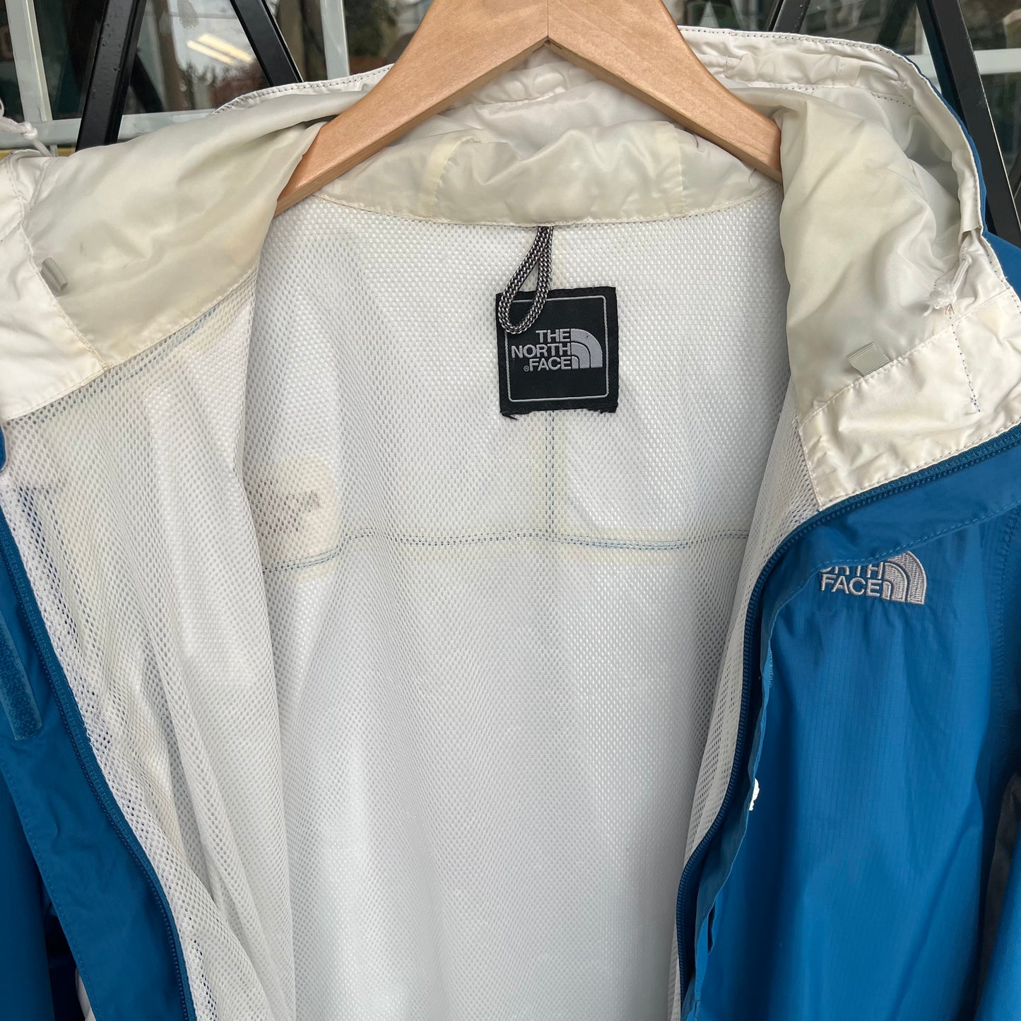 TNF Hyvent Jacket - Size L