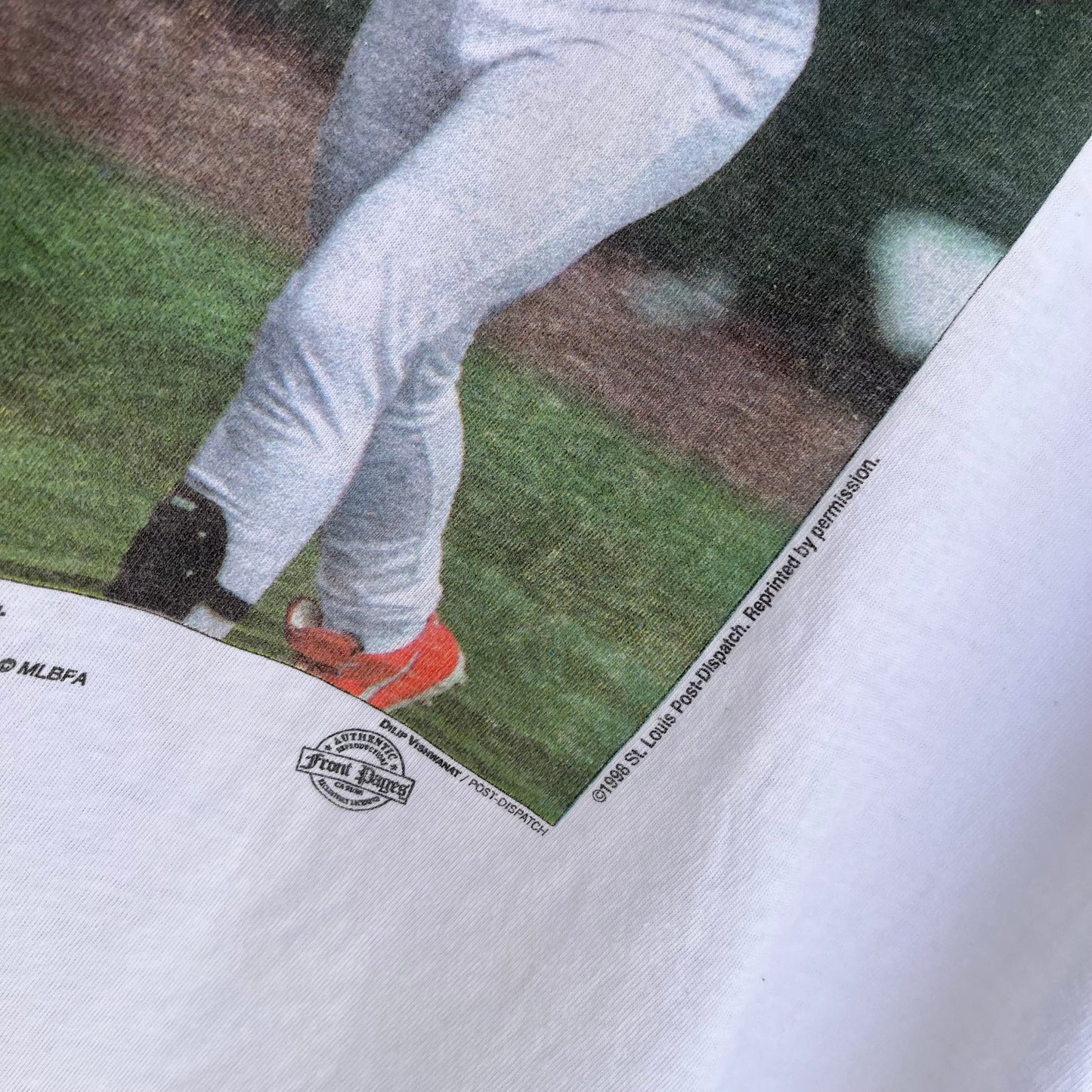 1998 Mark McGwire Cardinals Front Page News Tee - Size M