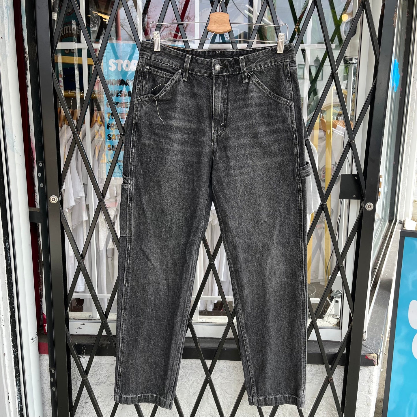 Levi’s Carpenter Pants - Size 31W x 32L