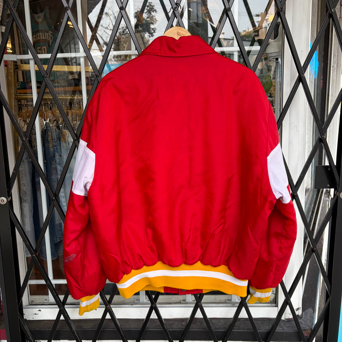 1980’s Shain Calgary Flames Satin Jacket - Size XL