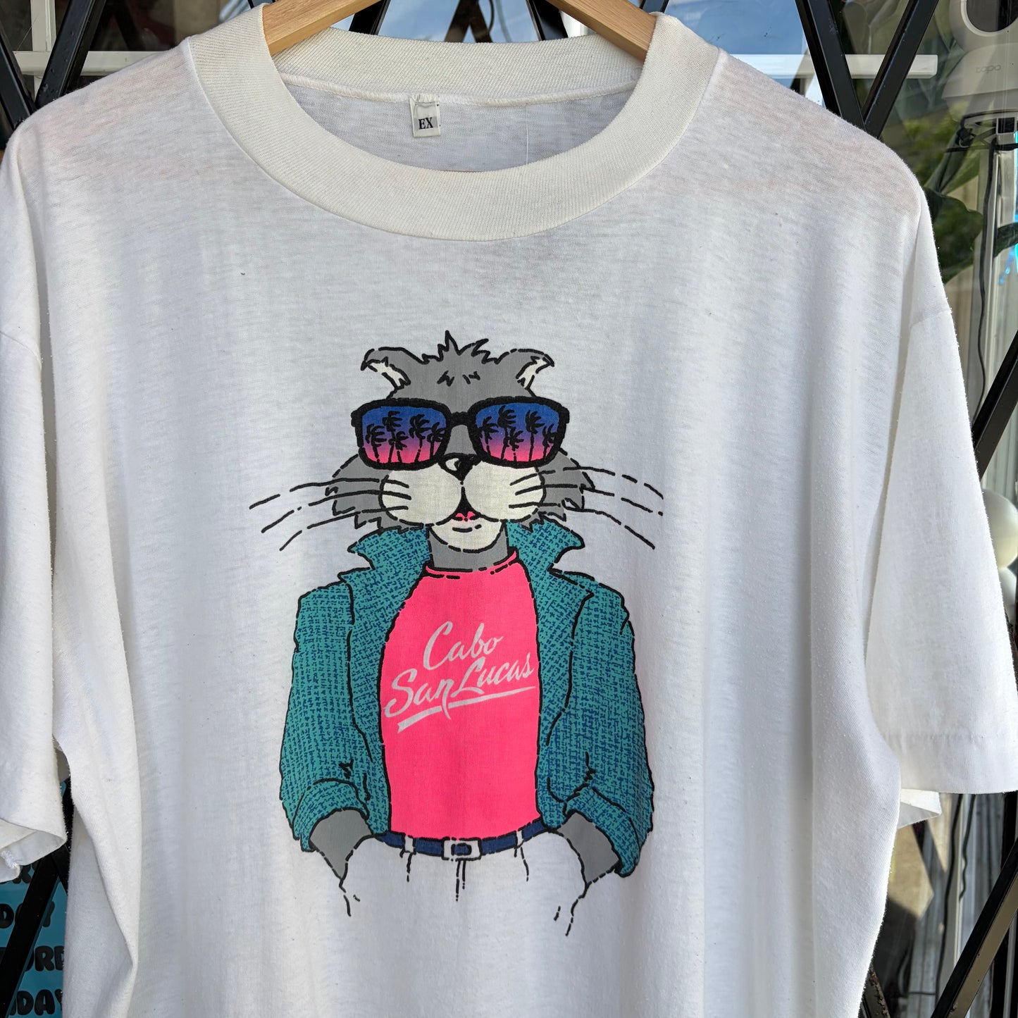 Vintage Cat Souvenir Tee - Size XL