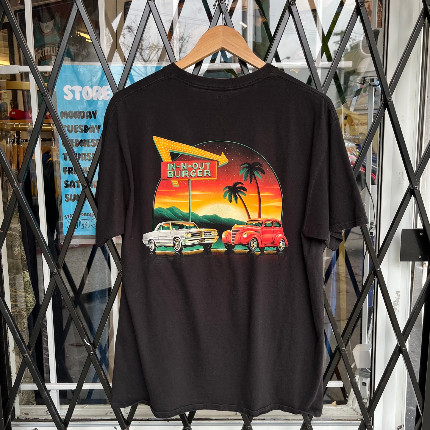 In-N-Out Oregon Sunset Tee - Size L