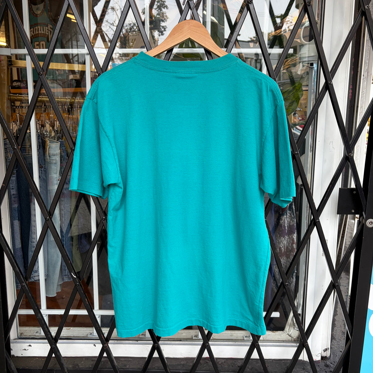 Vintage Cat Embroidered Tee - Size L