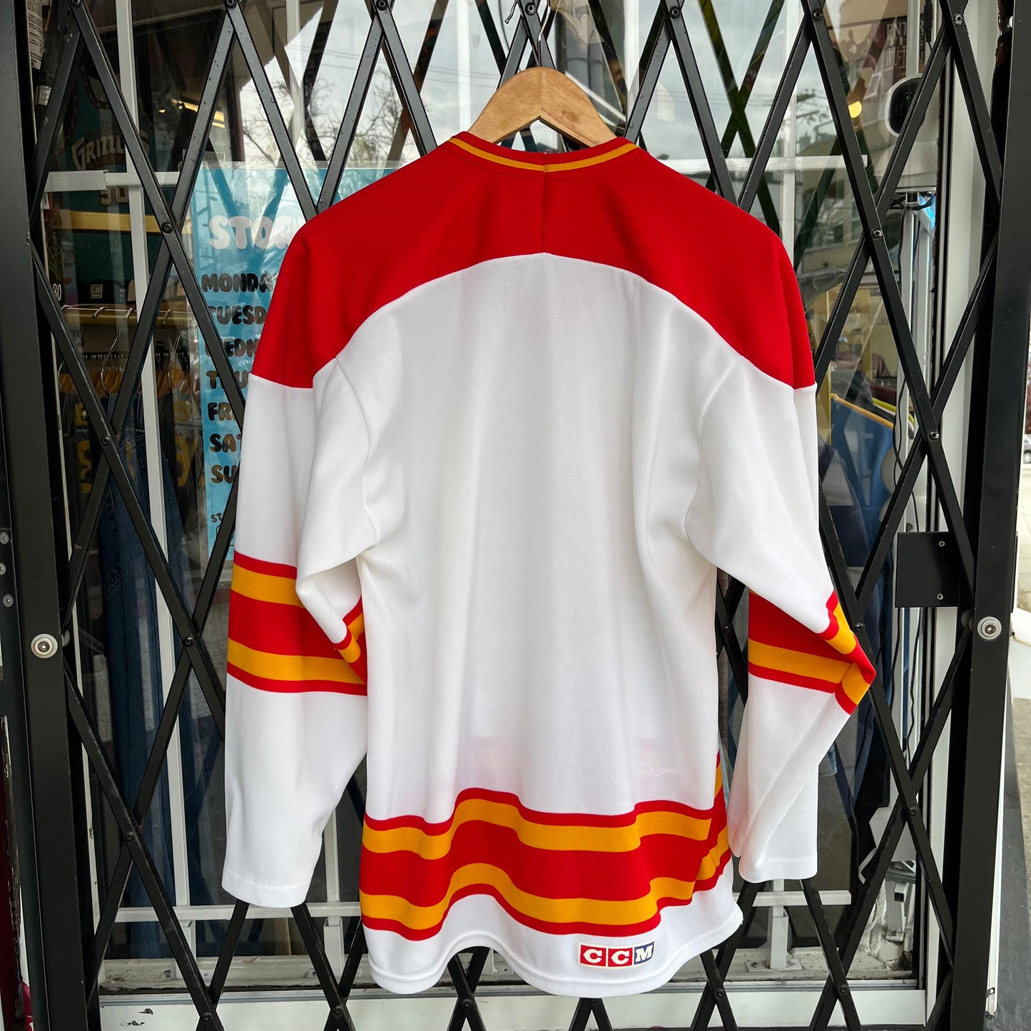 Vintage Calgary Flames CCM Jersey - Size M
