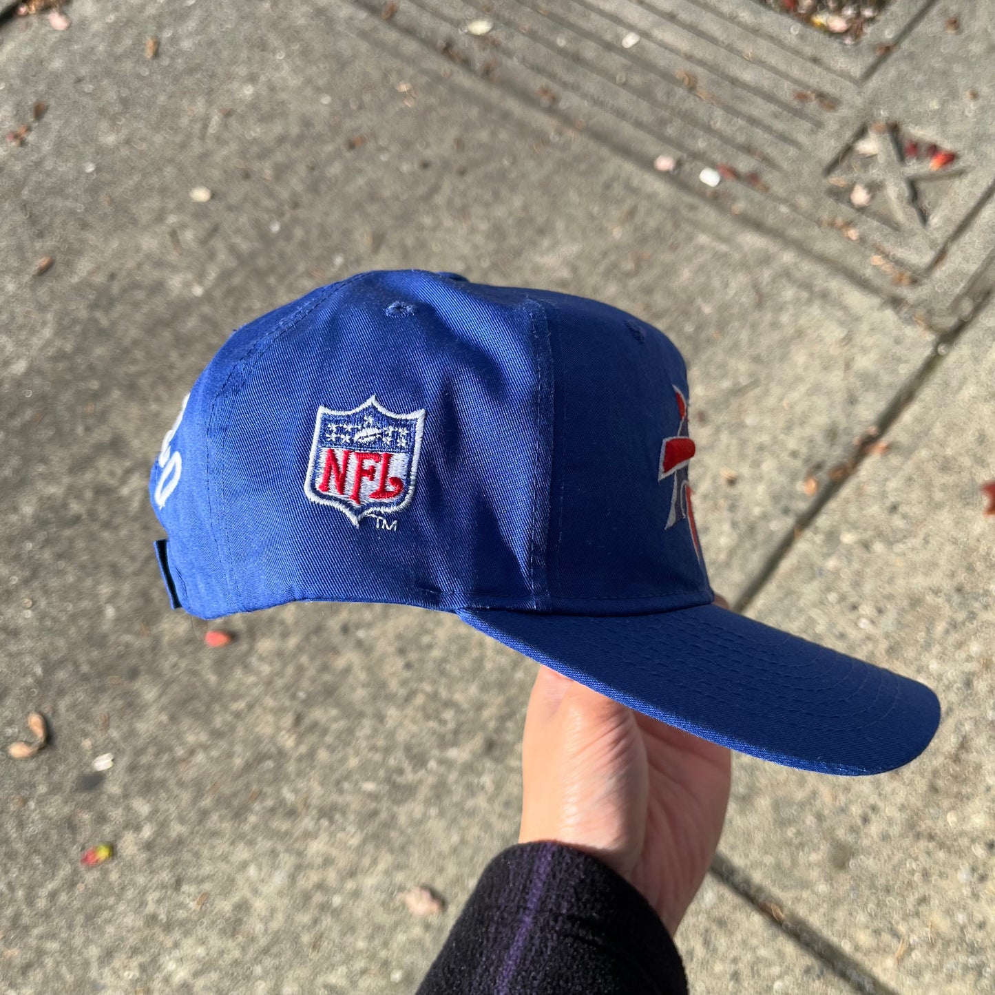 Vintage Buffalo Bills Velcroback Hat