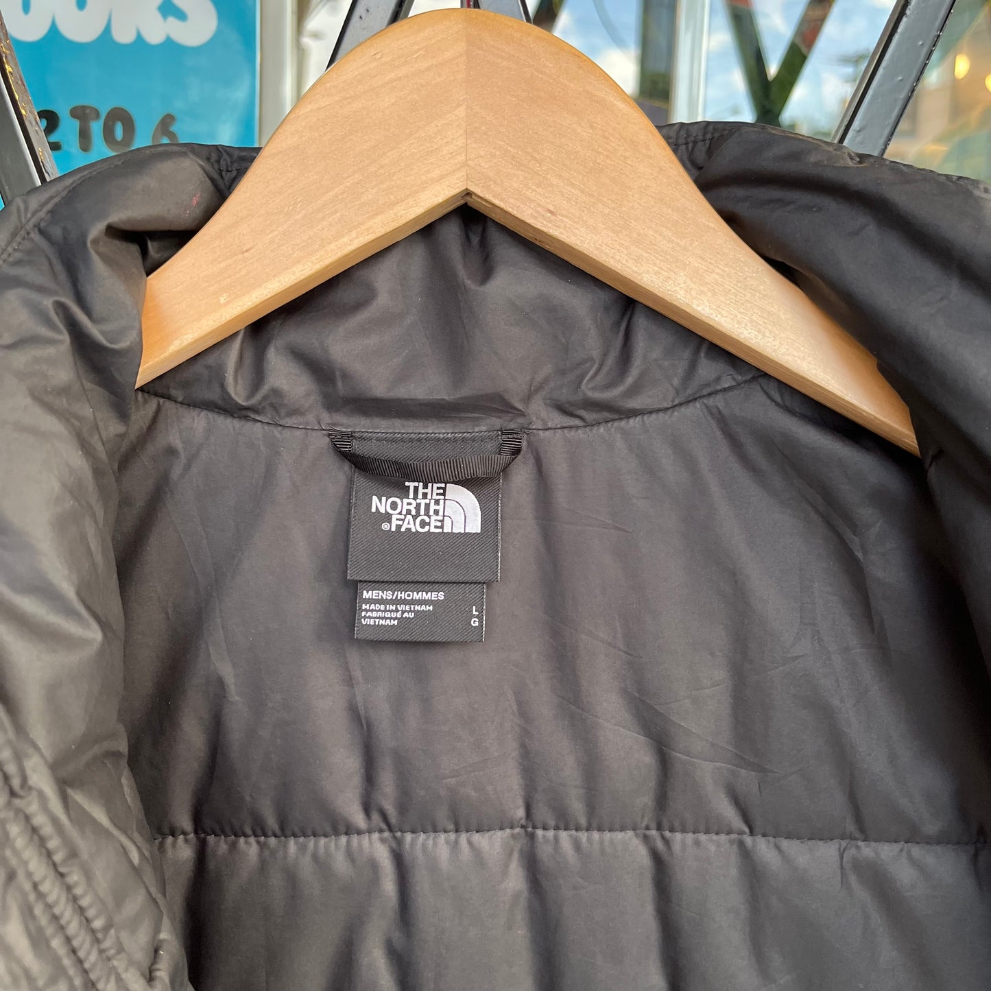 The North Face 550 Light Puffer Jacket - Size L