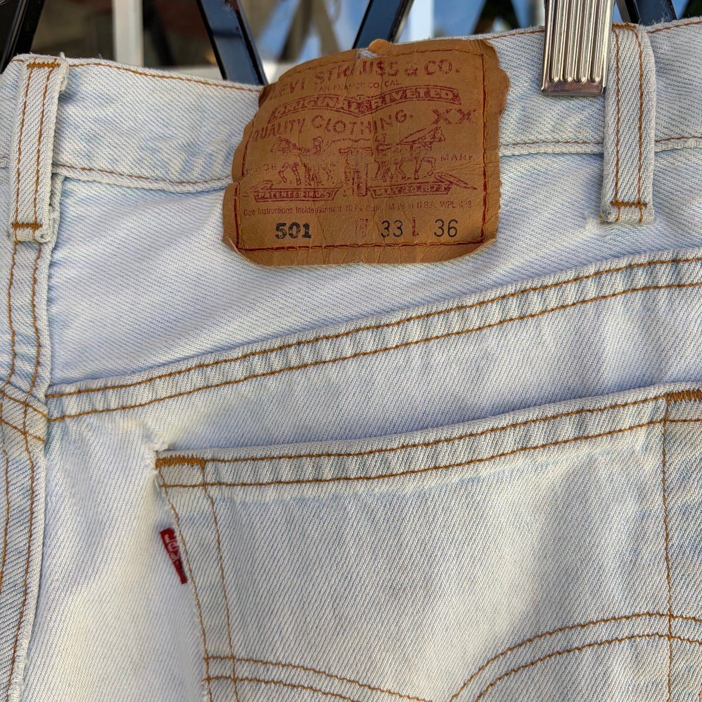 Vintage Levi’s 501 Light Wash Denim Pants - Size 33W x 36L