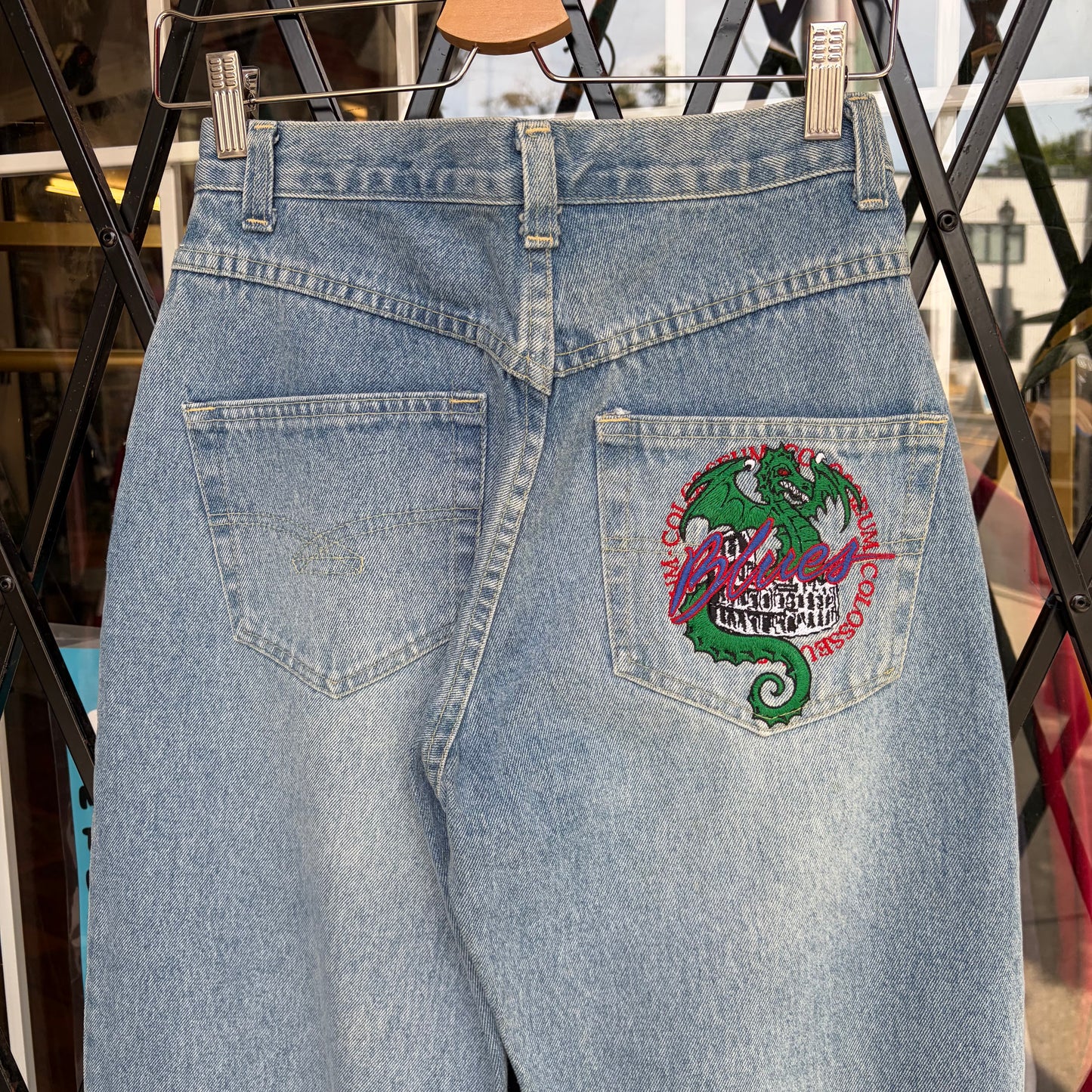 Vintage Colosseum Embroidered Dragon Denim Pants - Size 28W x 32L
