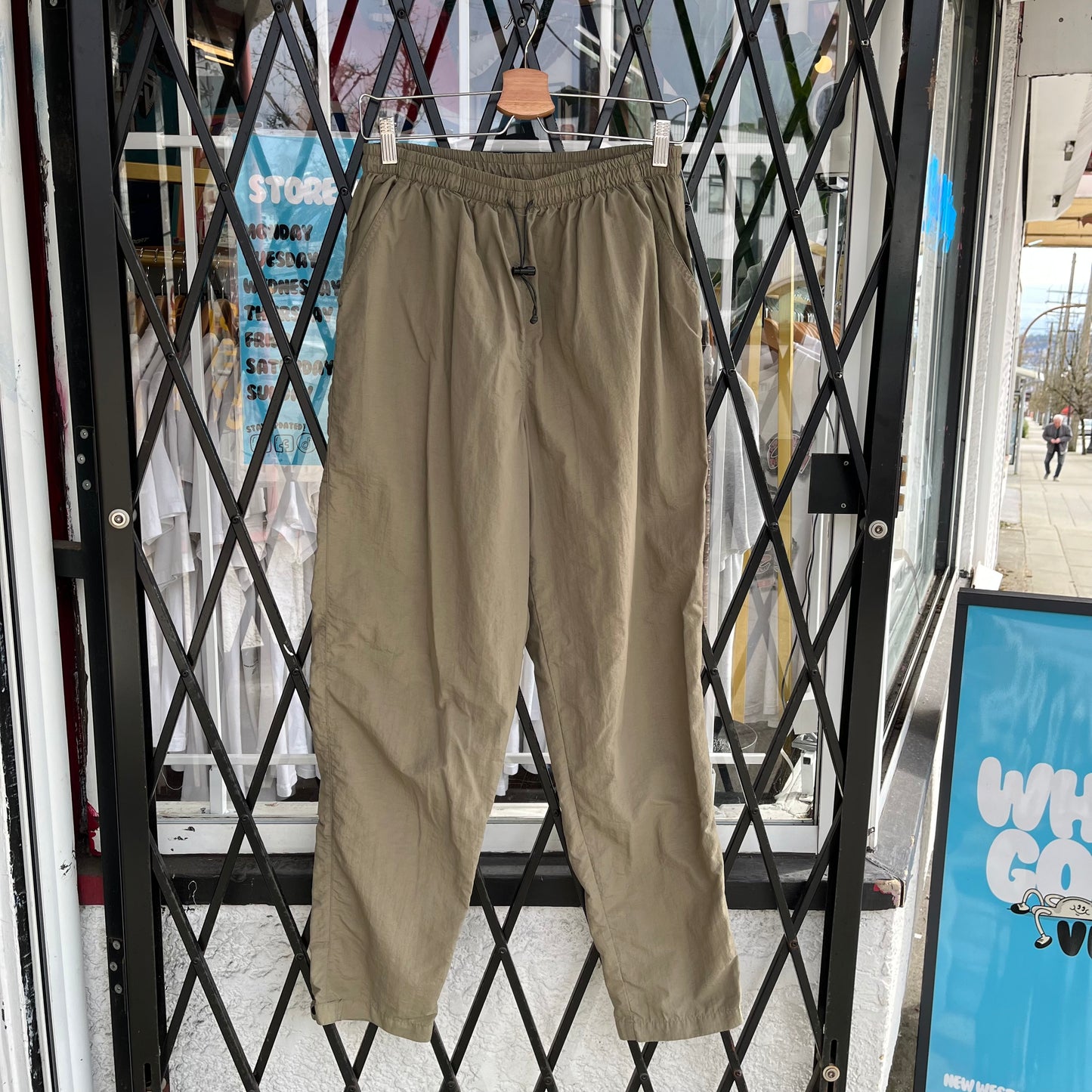 Vintage MEC Nylon Lightweight Pants - Size M