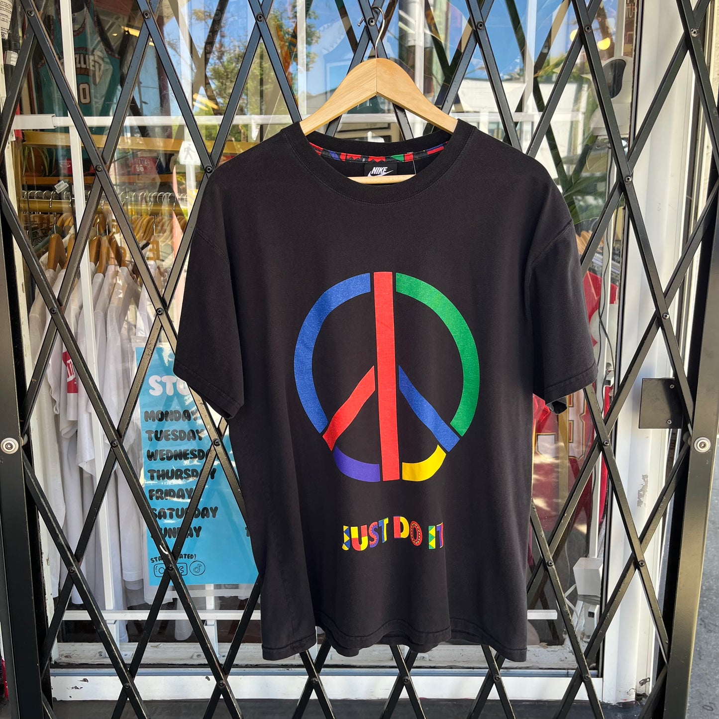 Nike Urban Jungle Gym Tee - Size M