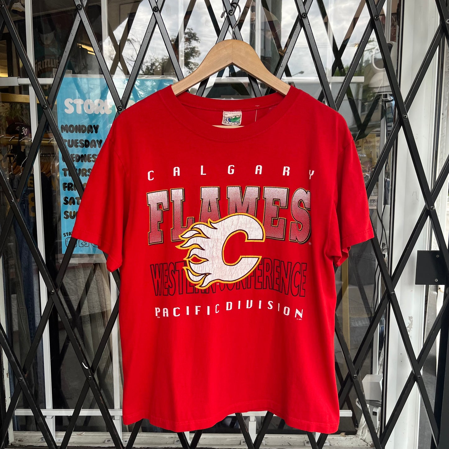 Vintage Calgary Flames Tee - Size M
