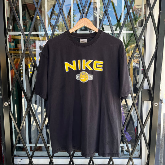 Vintage Nike Basketball Tee - Size M