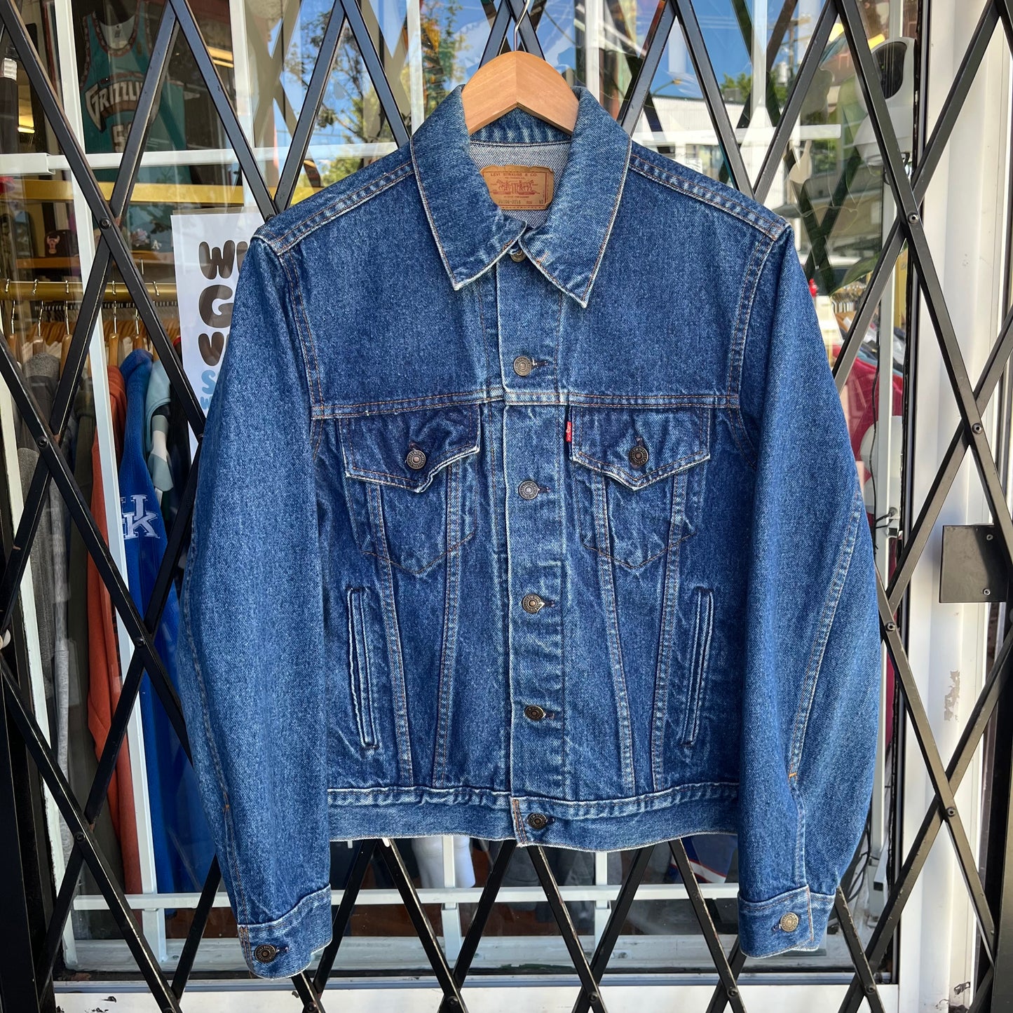 Vintage Levi’s Denim Jacket - Size 40 (M)