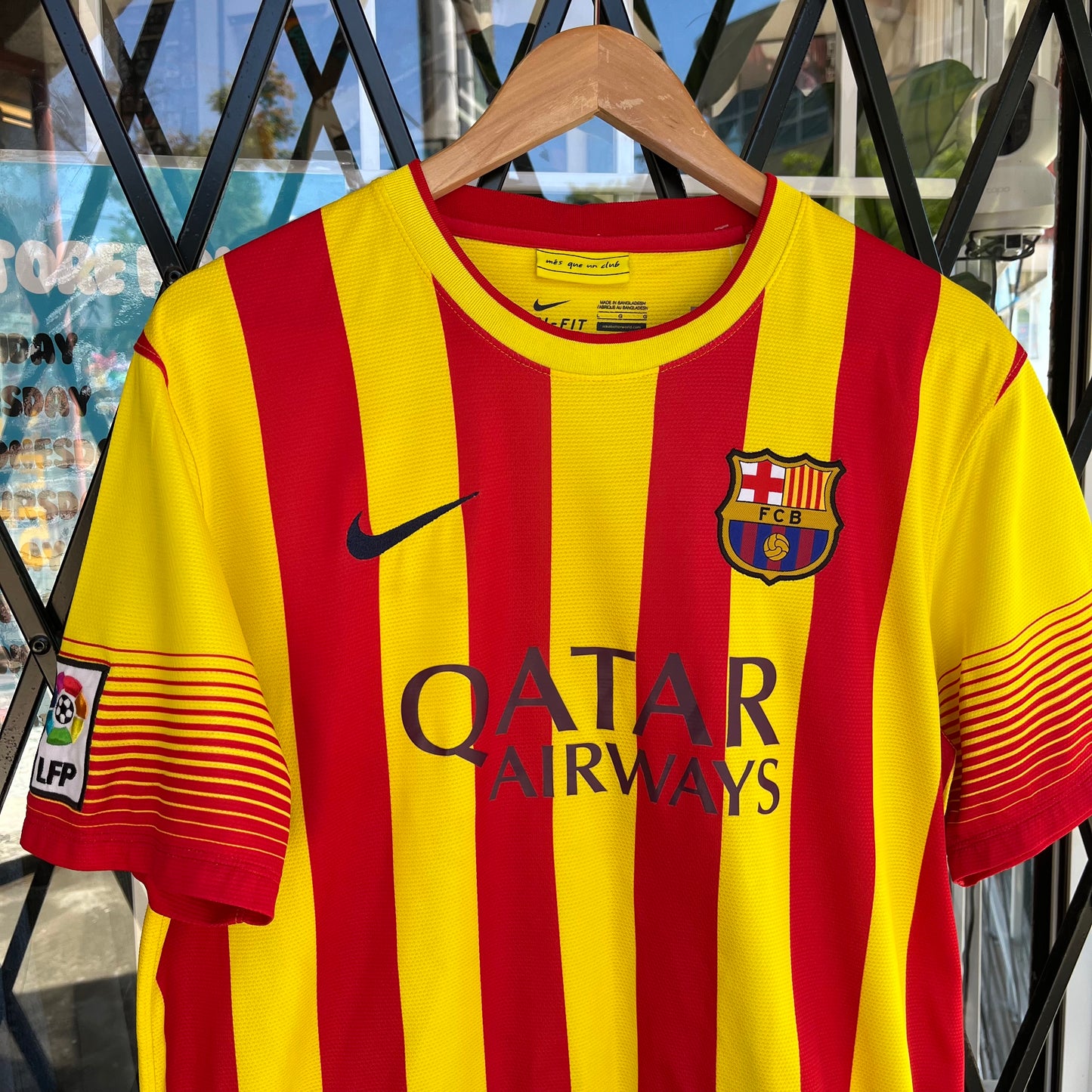2013-14 Nike Barcelona Jersey - Size L