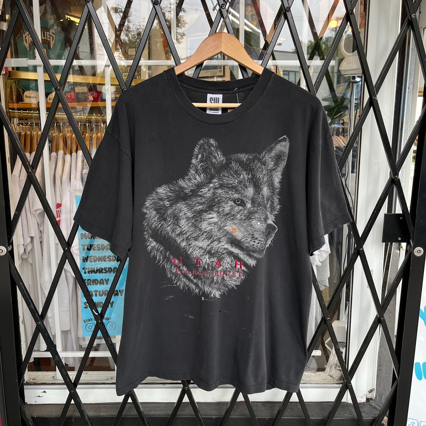 Vintage Wolf Tee - Size XL