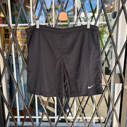 Vintage Nike Shorts - Size XL