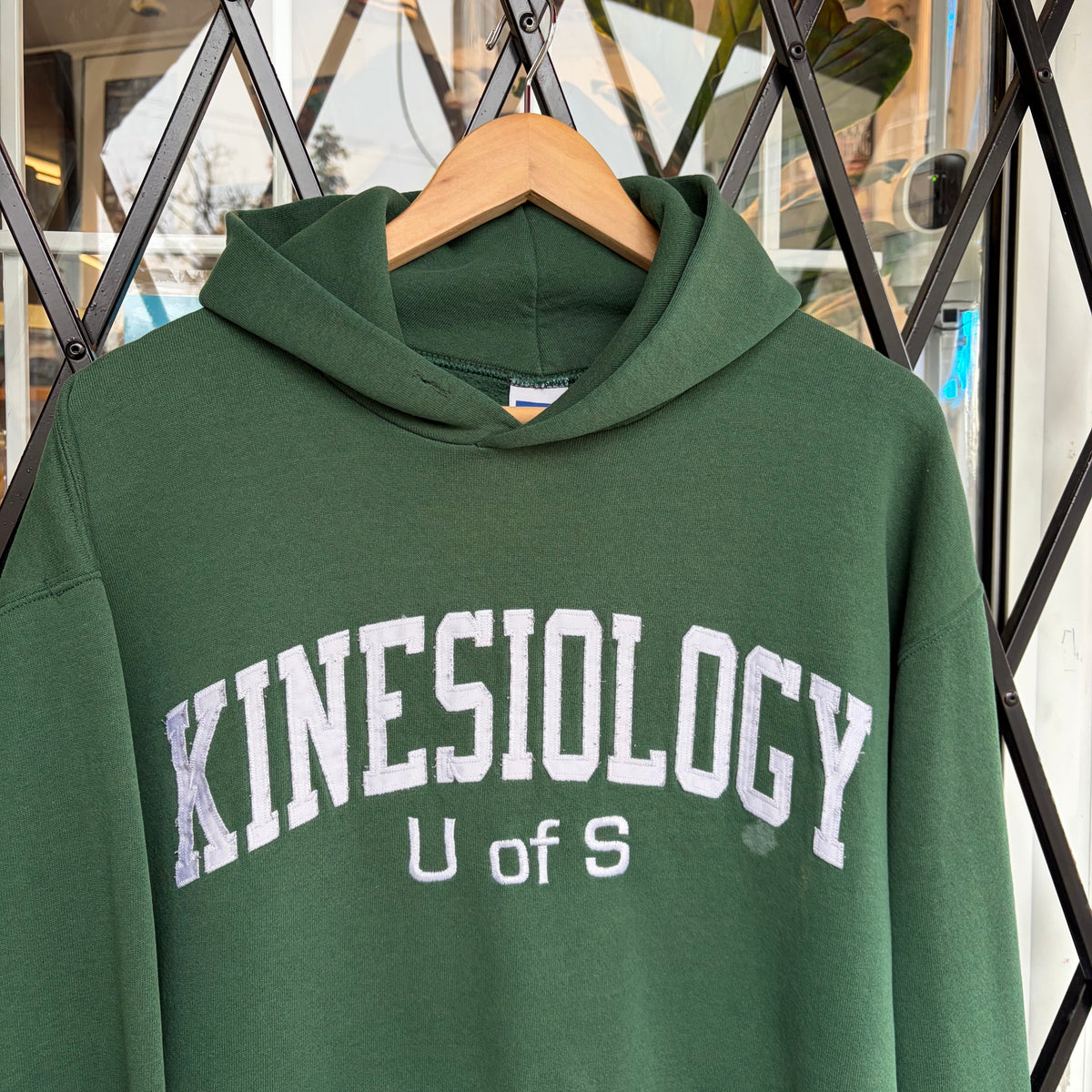 Vintage Russell University of Saskatchewan Kinesiology Hoodie - Size L