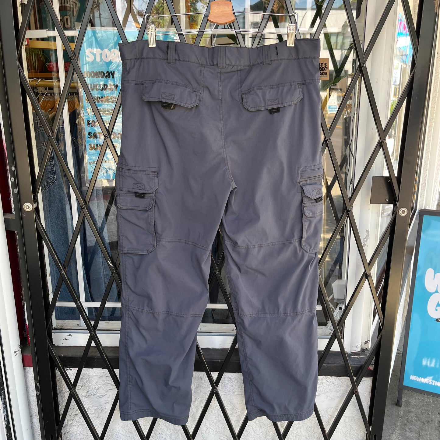 Outdoor Hiking Cargo Pants - Size L x 30L