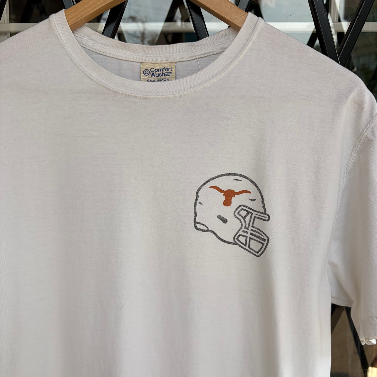 Texas vs Georgia College Football Tee - Size M