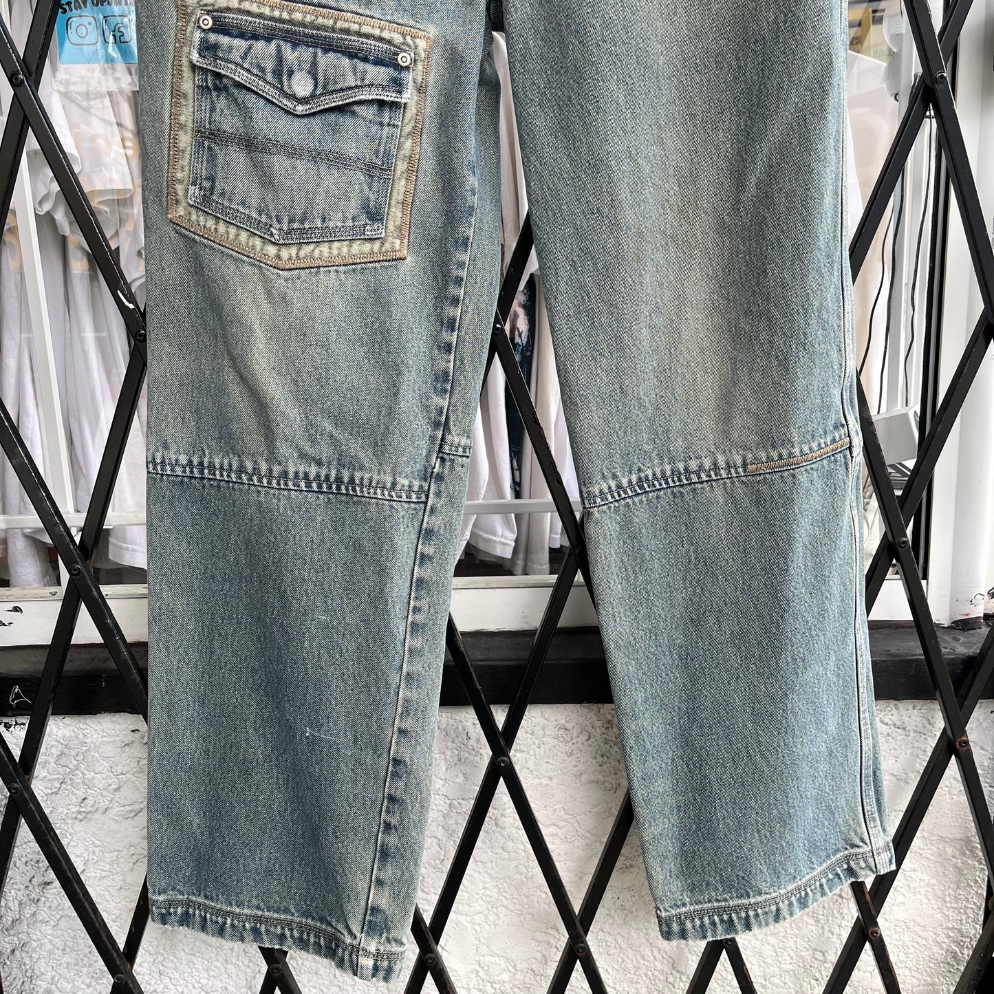 Y2K Baggy Jeans - Size 32W x 34L