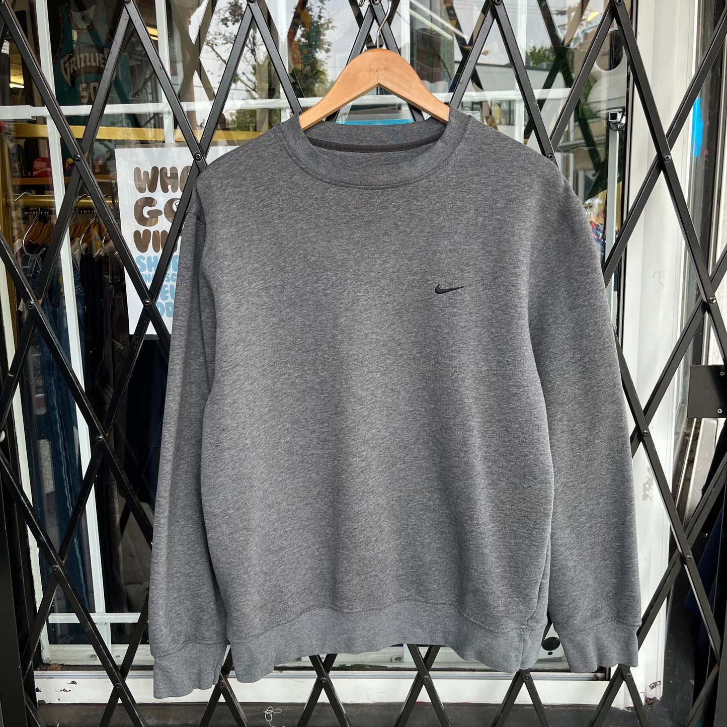 Vintage Nike Essential Crewneck - Size M