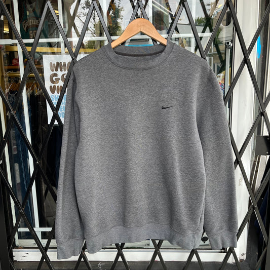 Vintage Nike Essential Crewneck - Size M