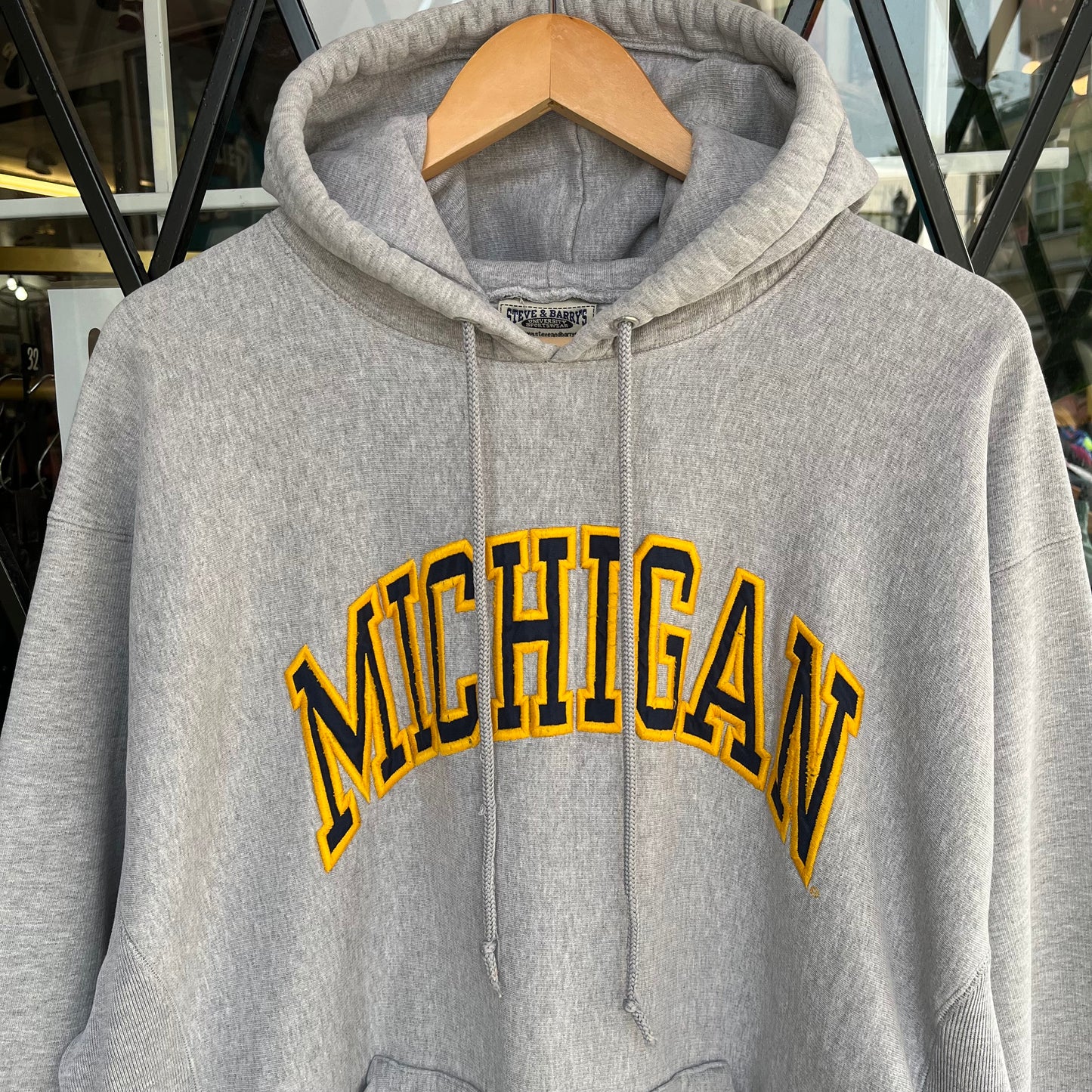 Vintage Michigan Wolverines Heavy Weight Hoodie - Size XL