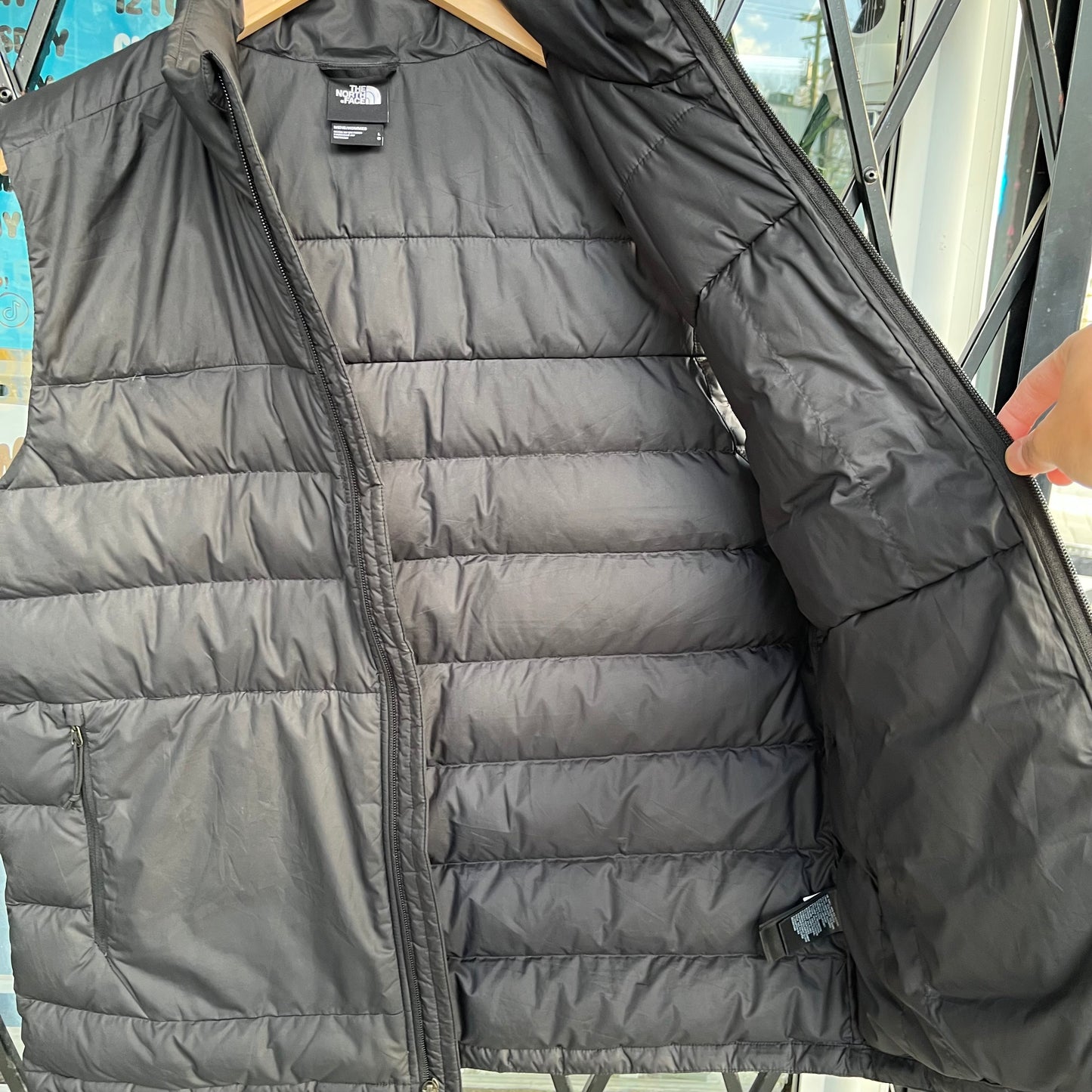 The North Face 550 Light Puffer Jacket - Size L