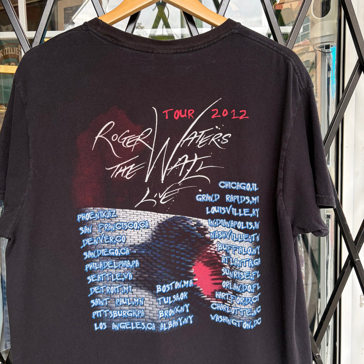 2012 Roger Waters The Wall Tour Tee - Size XL